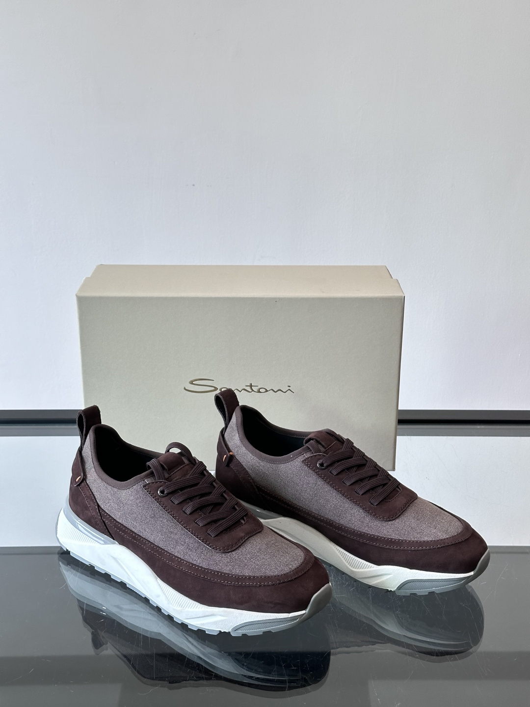 Saucony男士跑鞋​​💙Saucony这款跑鞋，采用CORDURA织物，防泼水又耐磨，雨天通勤也OK