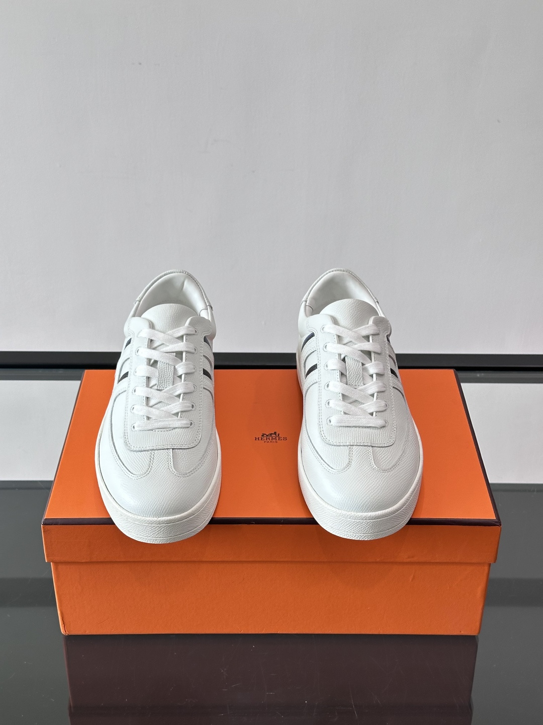 👟Hermes男士德训鞋，侧面“H”标志超有辨识度，简约又时髦！织物➕牛皮拼接，透气又耐穿，橡胶鞋底抓地
