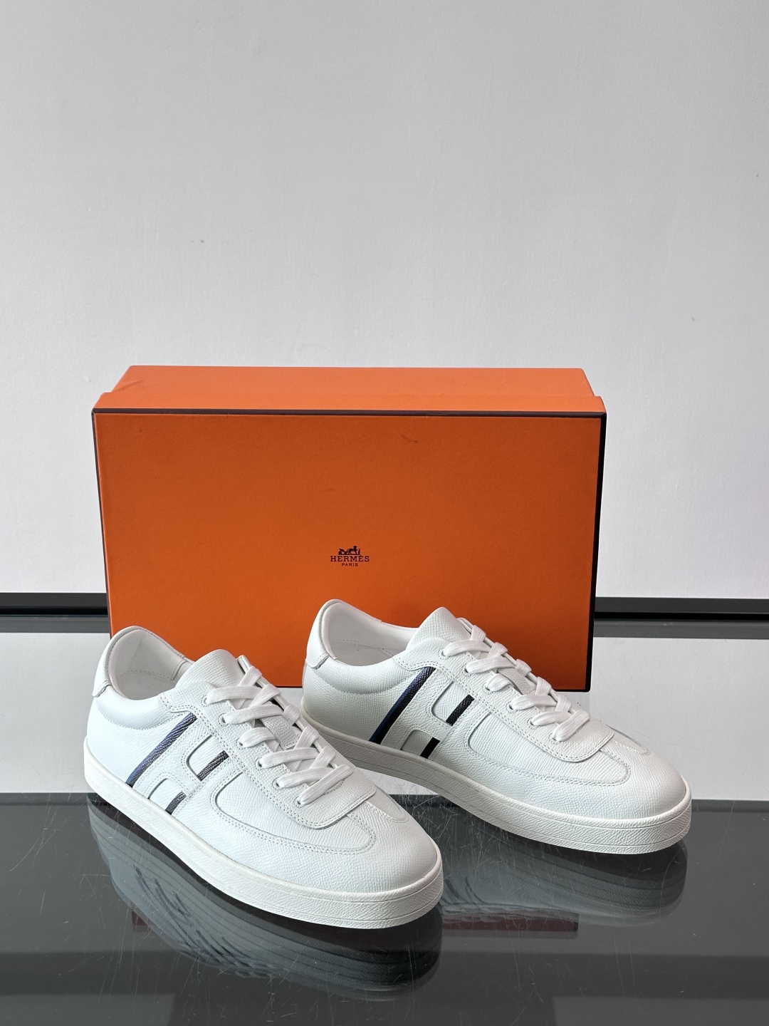👟Hermes男士德训鞋，侧面“H”标志超有辨识度，简约又时髦！织物➕牛皮拼接，透气又耐穿，橡胶鞋底抓地