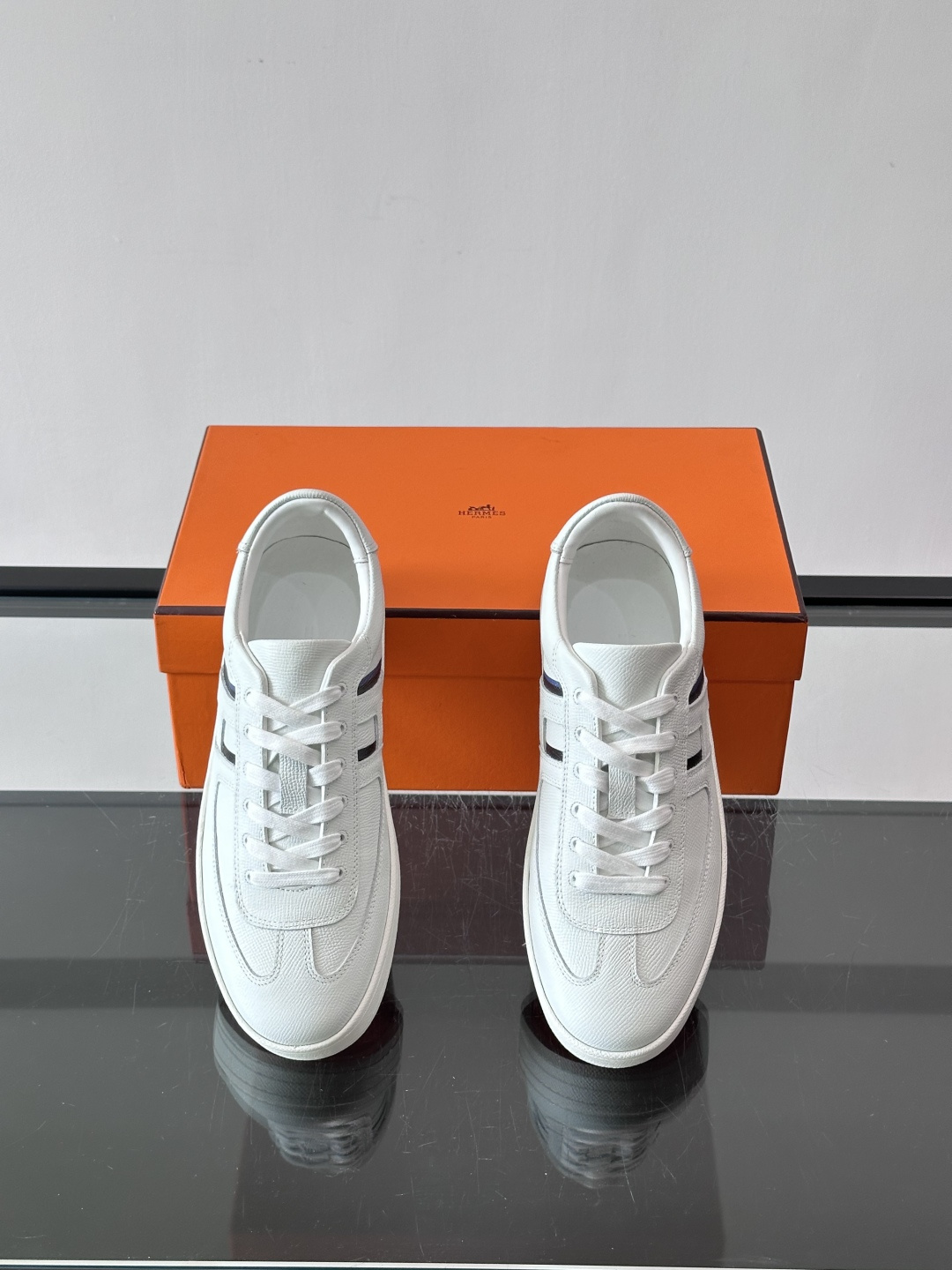 👟Hermes男士德训鞋，侧面“H”标志超有辨识度，简约又时髦！织物➕牛皮拼接，透气又耐穿，橡胶鞋底抓地