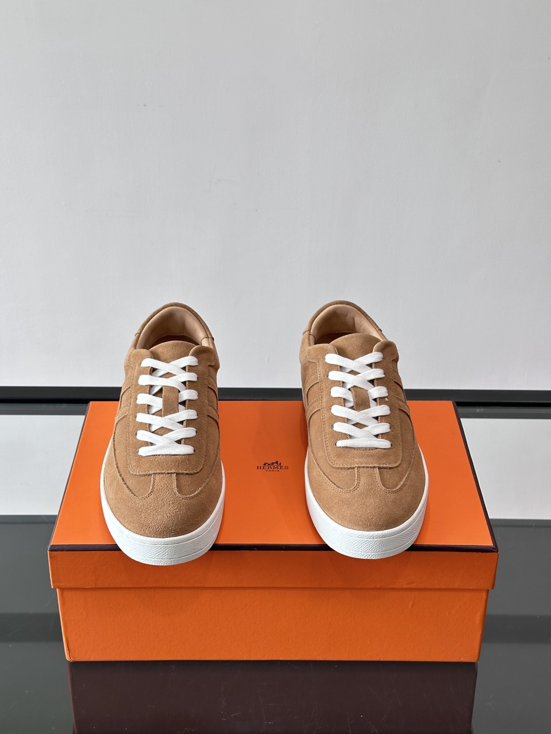 👟Hermes男士德训鞋，侧面“H”标志超有辨识度，简约又时髦！织物➕牛皮拼接，透气又耐穿，橡胶鞋底抓地