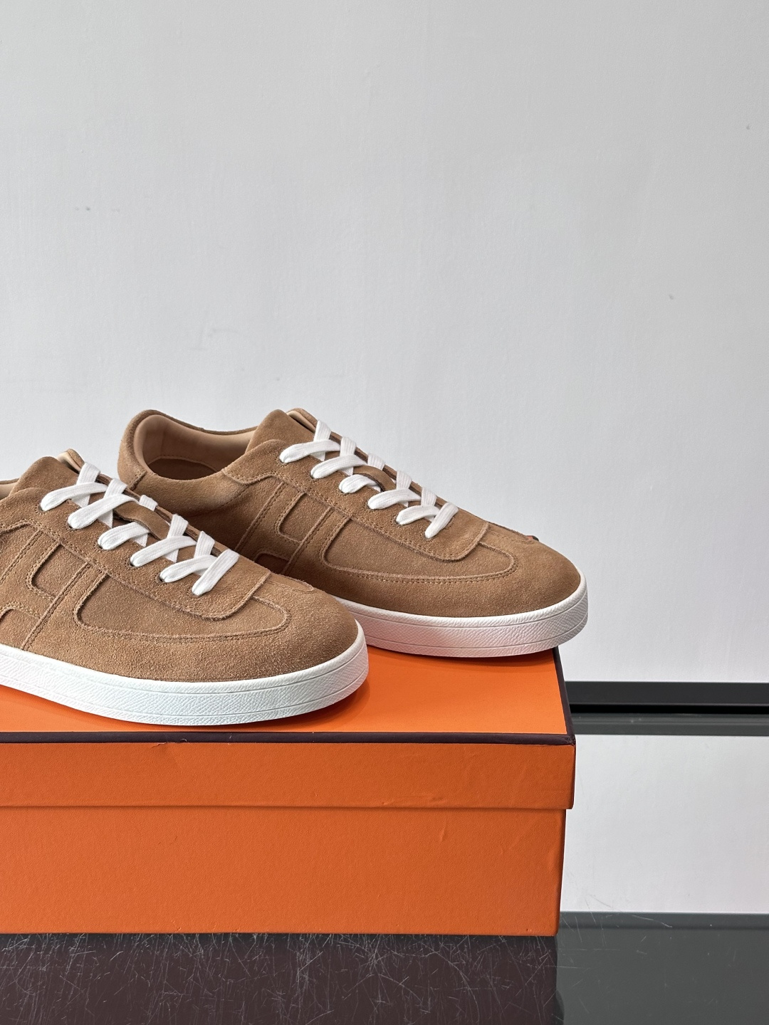 👟Hermes男士德训鞋，侧面“H”标志超有辨识度，简约又时髦！织物➕牛皮拼接，透气又耐穿，橡胶鞋底抓地