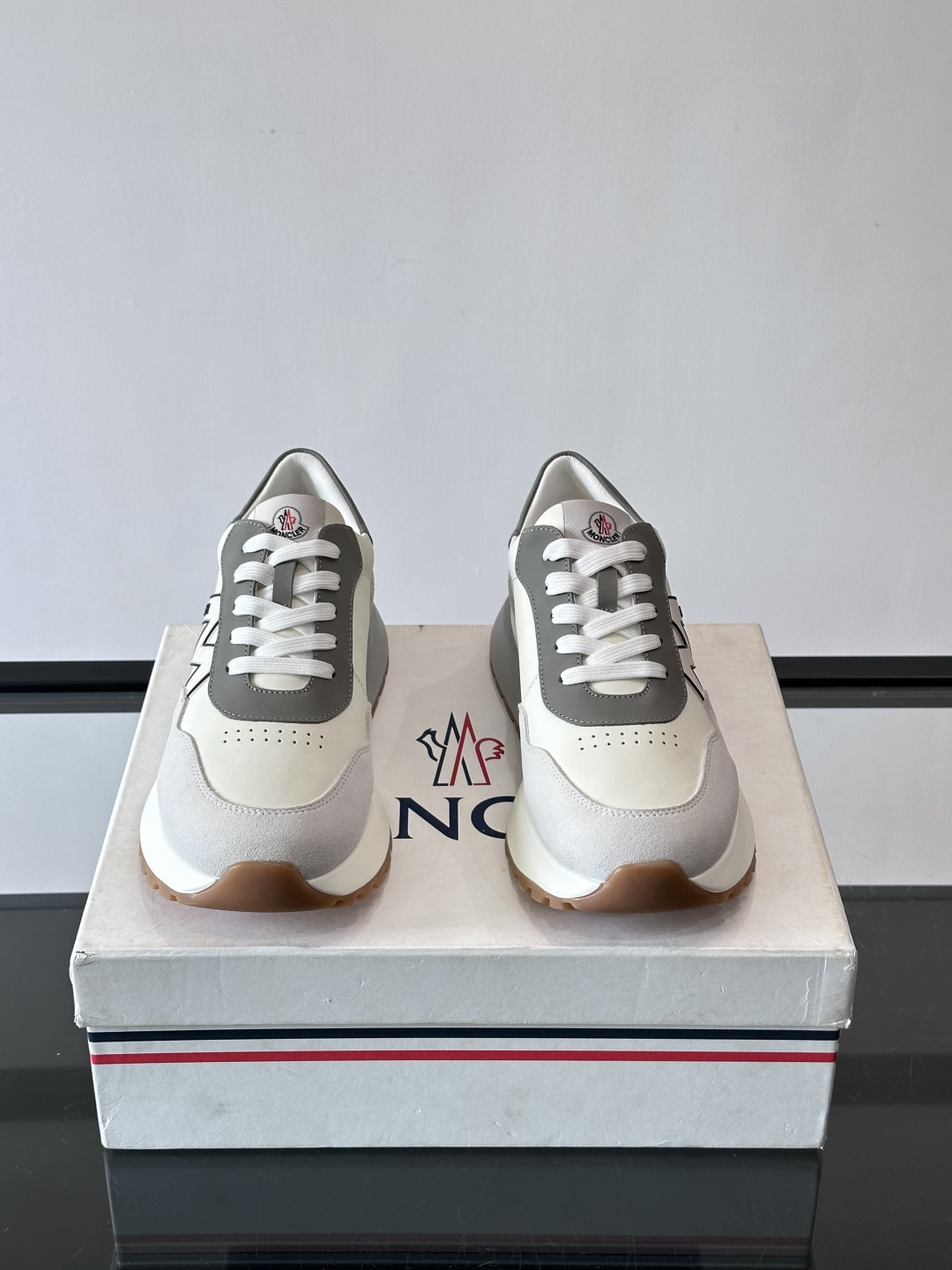 👟Moncler TrailgriP系列户外鞋，采用Cordura防撕裂尼龙+Gore-Tex防水材质，