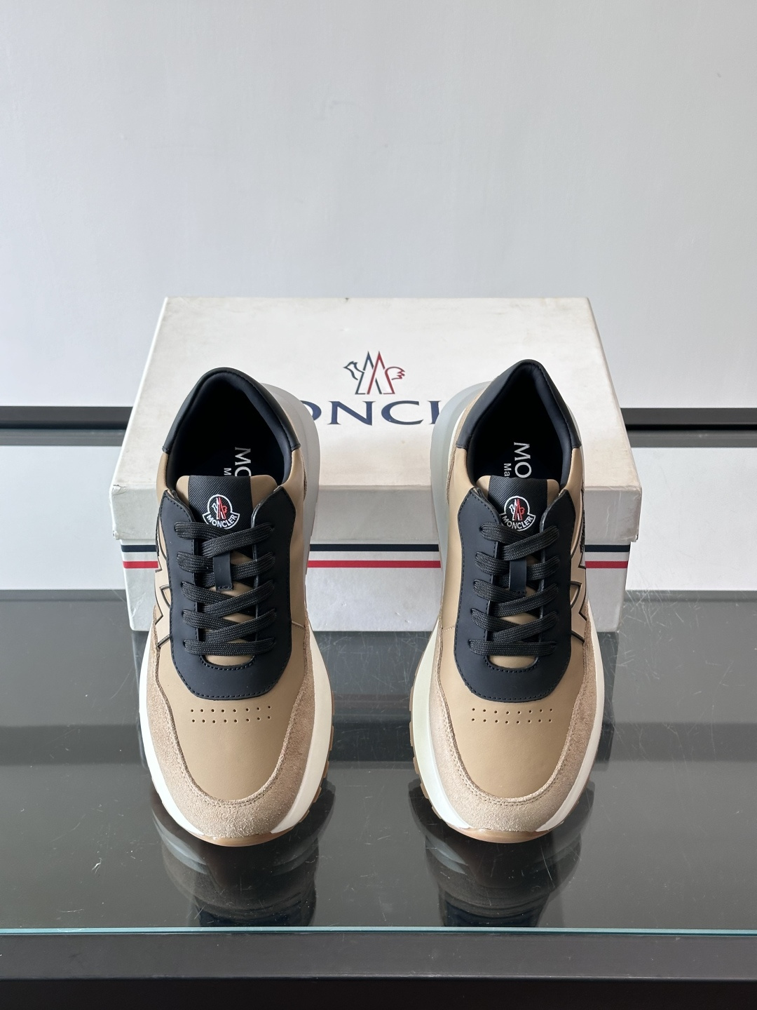 👟Moncler TrailgriP系列户外鞋，采用Cordura防撕裂尼龙+Gore-Tex防水材质，