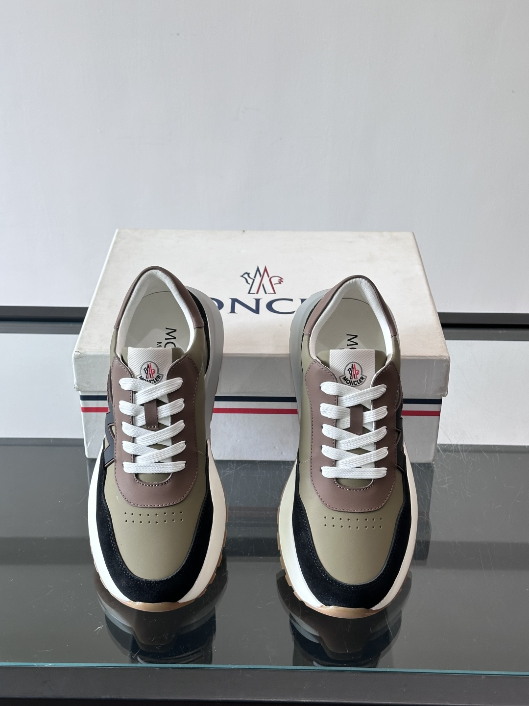 👟Moncler TrailgriP系列户外鞋，采用Cordura防撕裂尼龙+Gore-Tex防水材质，