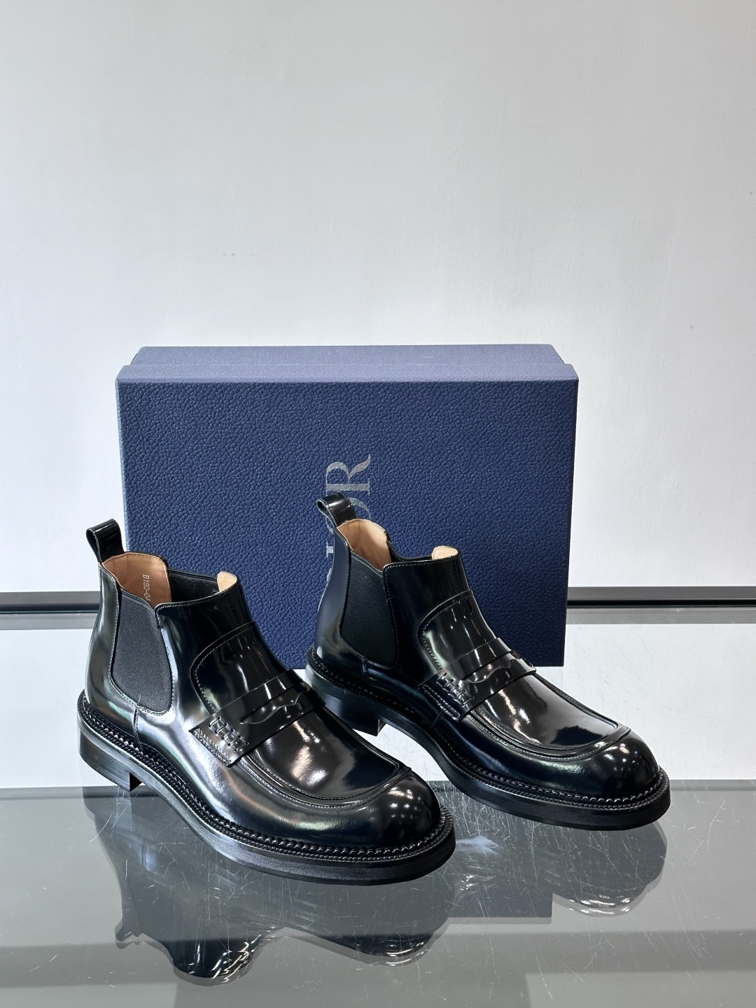 ◾️▫️Dio～r奢品男士高帮靴，纯手工制作，内外均为进口头层牛皮，高端精品精湛工艺，意大利进口双层真皮