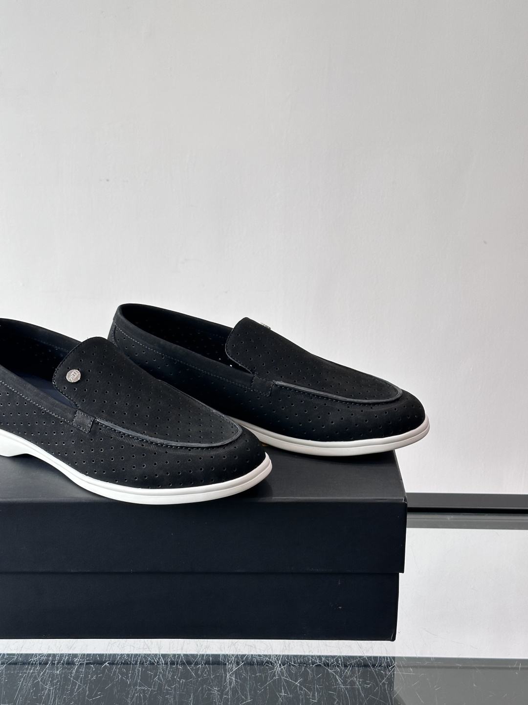 ZILLI法国顶奢男鞋👞ZILLI目之所及‼️简约风貌随心而行。‼️神形兼备，谱写男士魅力。👀棱角之间，