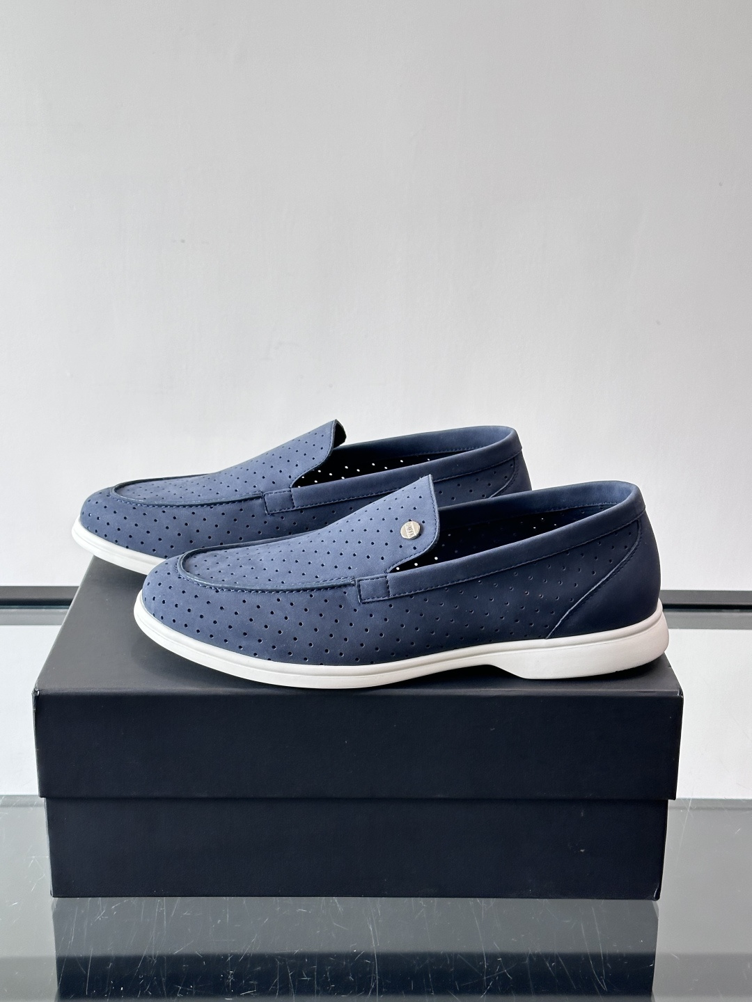 ZILLI法国顶奢男鞋👞ZILLI目之所及‼️简约风貌随心而行。‼️神形兼备，谱写男士魅力。👀棱角之间，