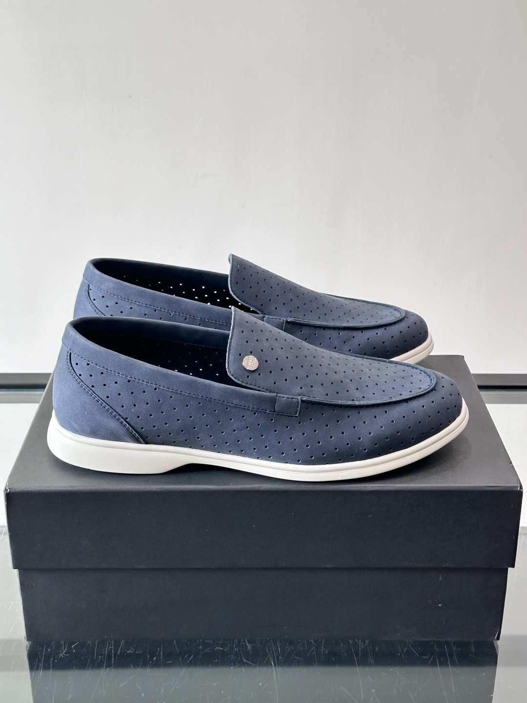 ZILLI法国顶奢男鞋👞ZILLI目之所及‼️简约风貌随心而行。‼️神形兼备，谱写男士魅力。👀棱角之间，