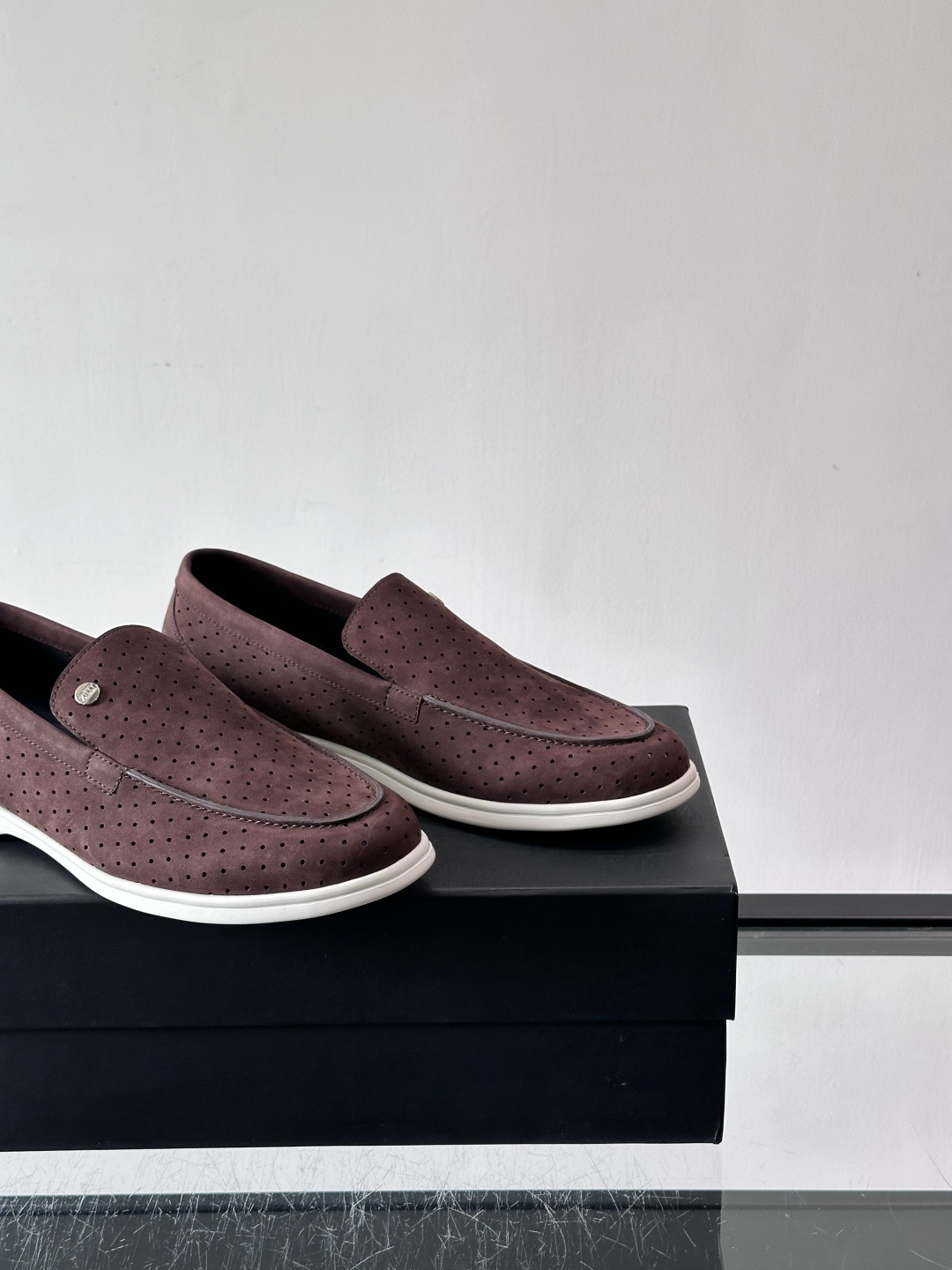 ZILLI法国顶奢男鞋👞ZILLI目之所及‼️简约风貌随心而行。‼️神形兼备，谱写男士魅力。👀棱角之间，