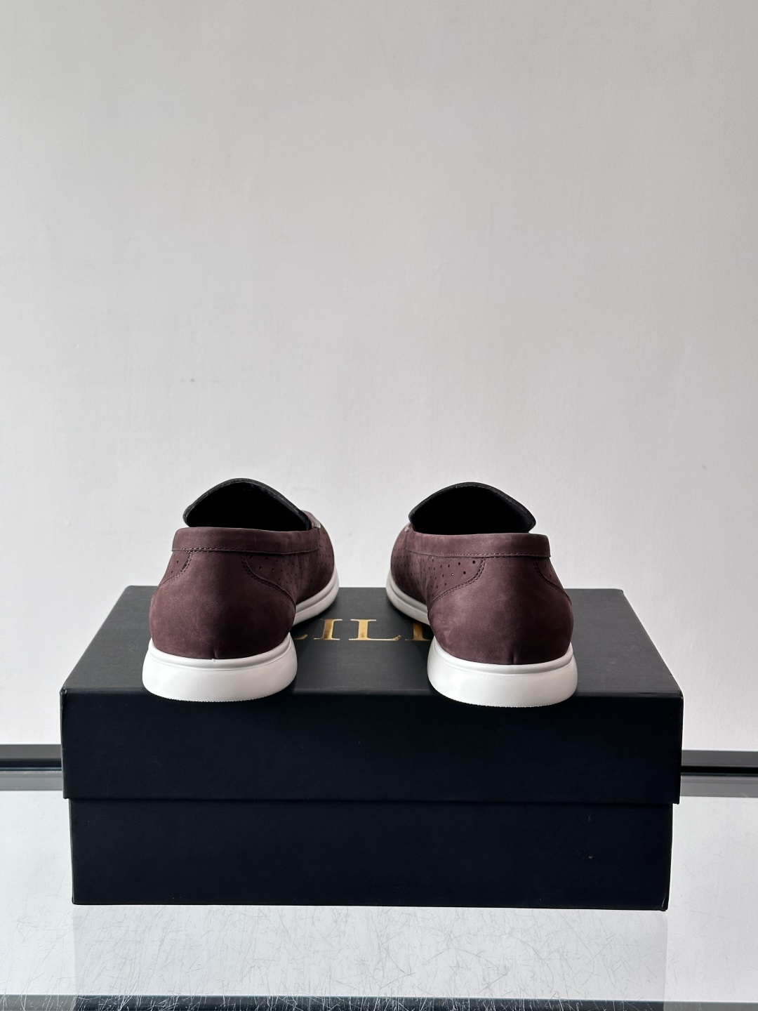 ZILLI法国顶奢男鞋👞ZILLI目之所及‼️简约风貌随心而行。‼️神形兼备，谱写男士魅力。👀棱角之间，