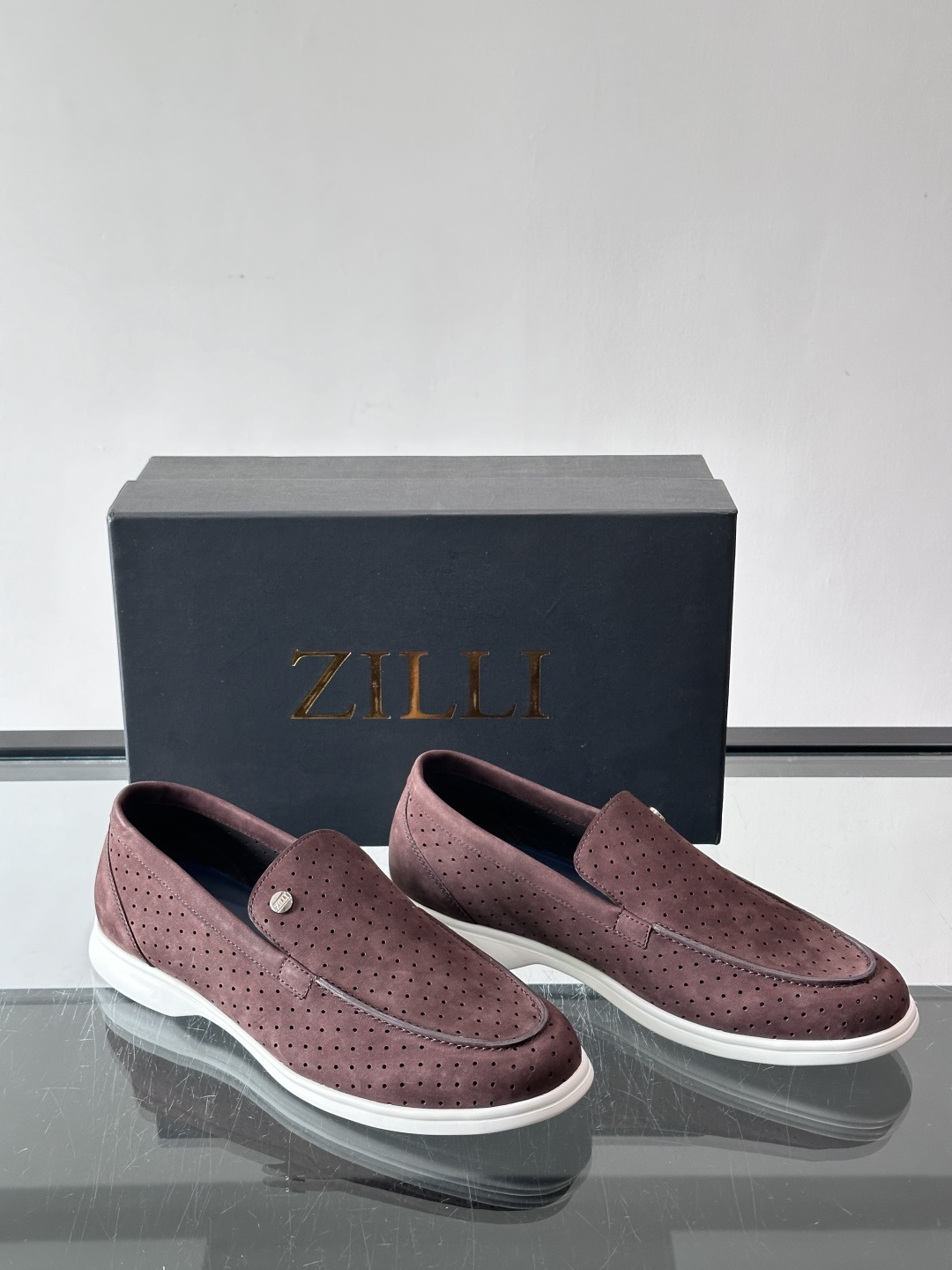 ZILLI法国顶奢男鞋👞ZILLI目之所及‼️简约风貌随心而行。‼️神形兼备，谱写男士魅力。👀棱角之间，