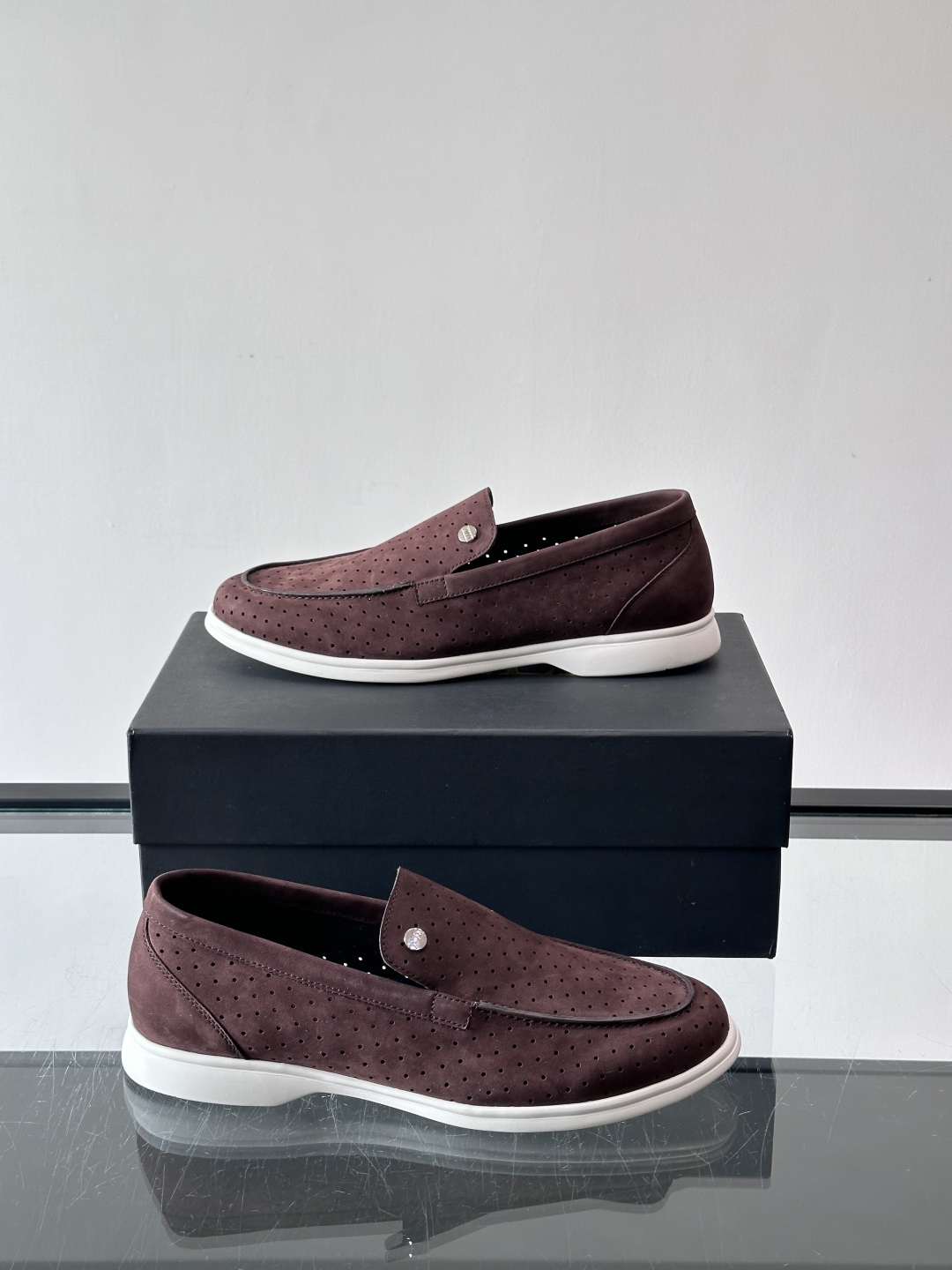 ZILLI法国顶奢男鞋👞ZILLI目之所及‼️简约风貌随心而行。‼️神形兼备，谱写男士魅力。👀棱角之间，