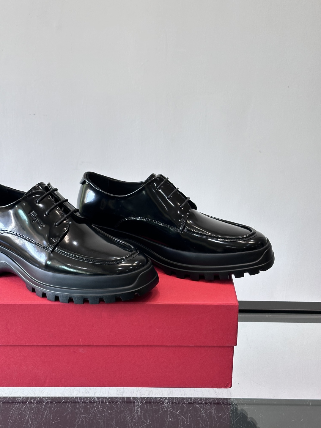 F🆕高端男士正装鞋休闲皮鞋，绅士臻享 型男必备 头层牛皮鞋面 皮质质感一览无余 小牛皮透气内里，橡胶大底