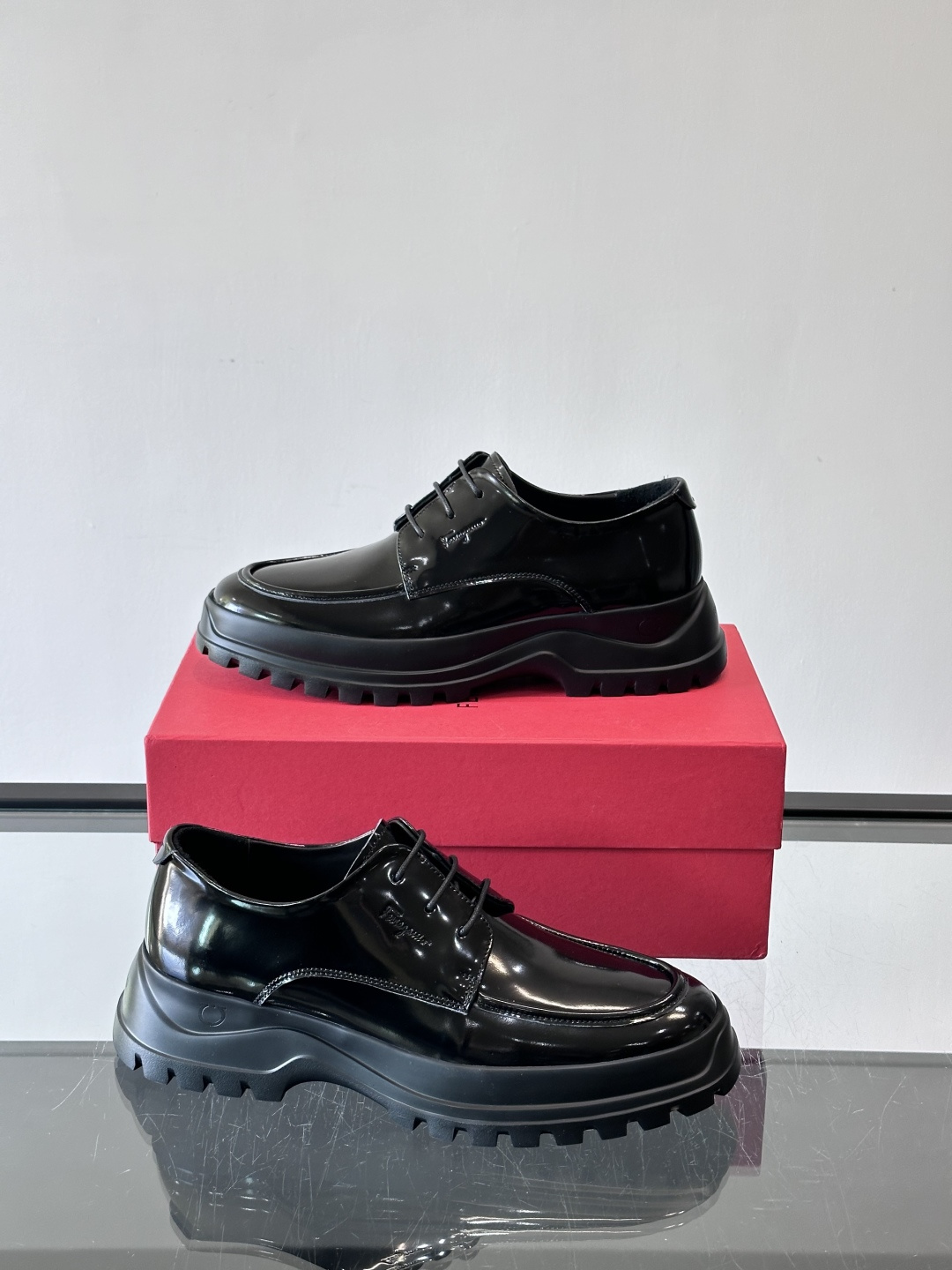 F🆕高端男士正装鞋休闲皮鞋，绅士臻享 型男必备 头层牛皮鞋面 皮质质感一览无余 小牛皮透气内里，橡胶大底