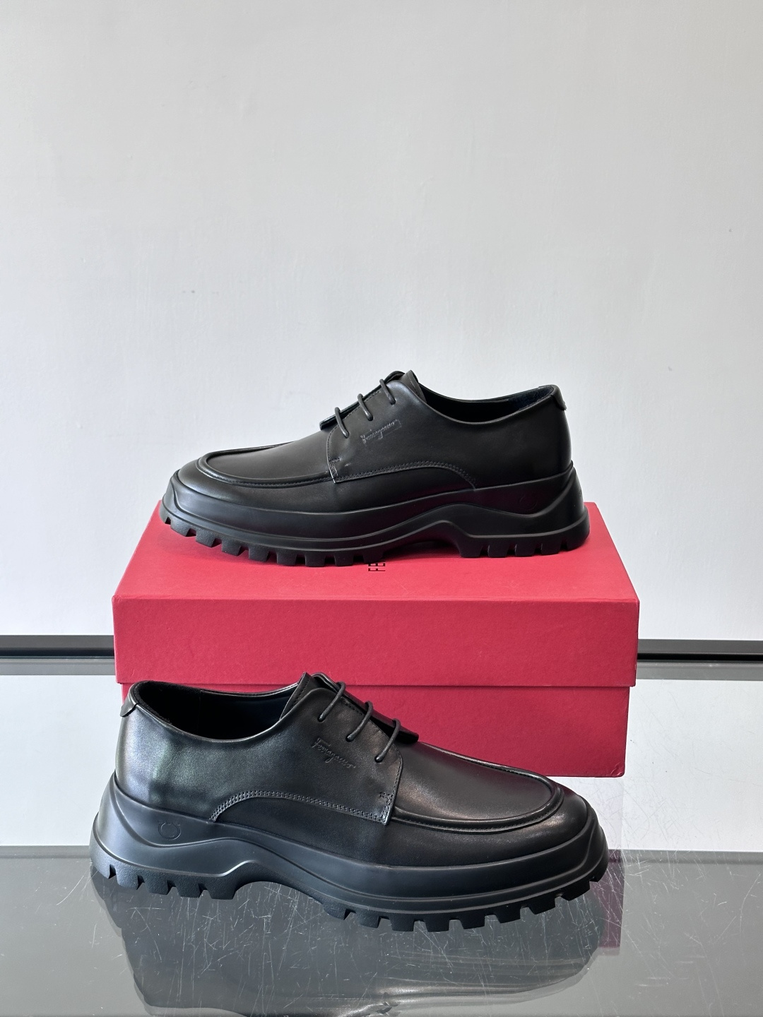 F🆕高端男士正装鞋休闲皮鞋，绅士臻享 型男必备 头层牛皮鞋面 皮质质感一览无余 小牛皮透气内里，橡胶大底