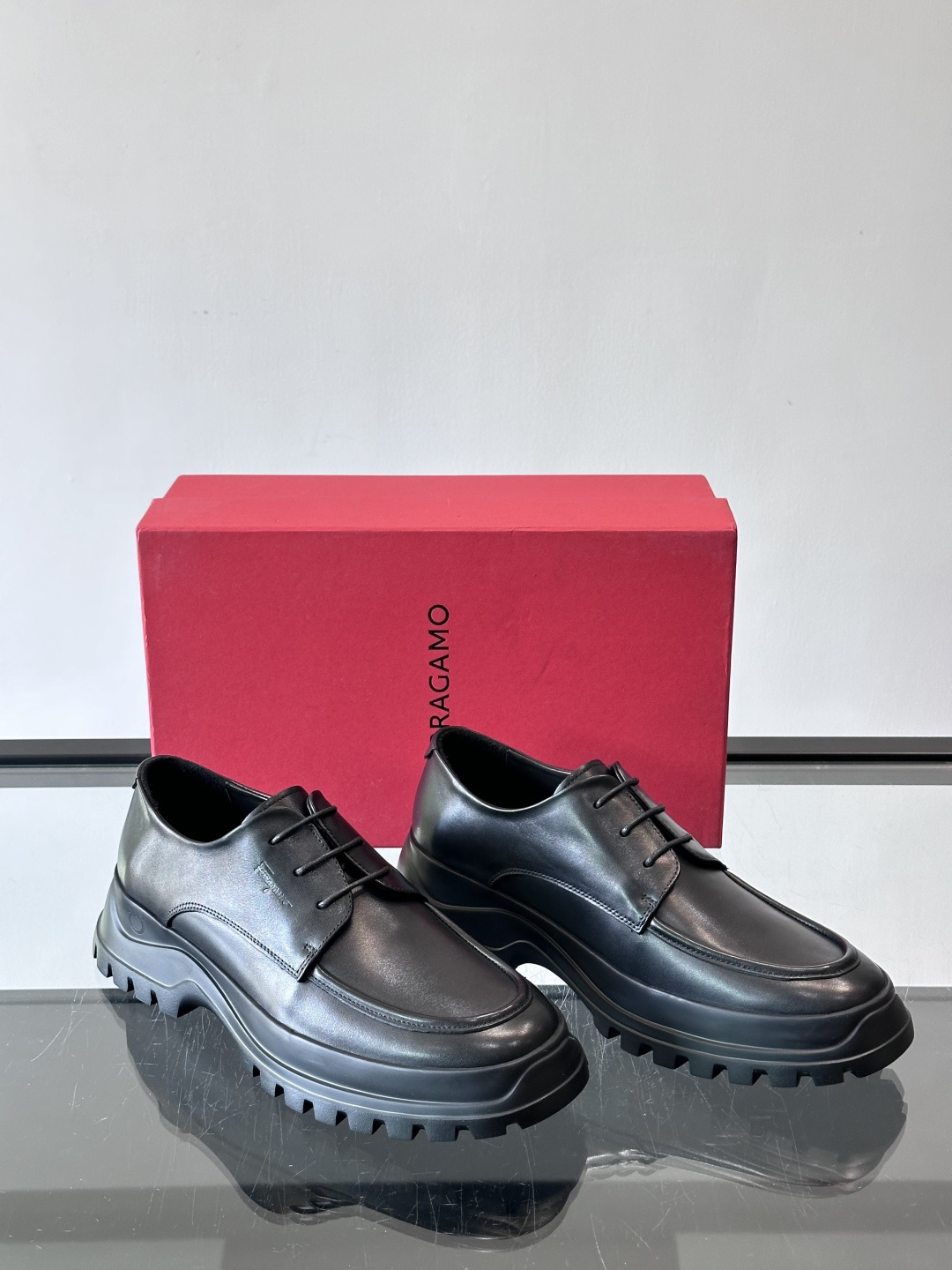 F🆕高端男士正装鞋休闲皮鞋，绅士臻享 型男必备 头层牛皮鞋面 皮质质感一览无余 小牛皮透气内里，橡胶大底