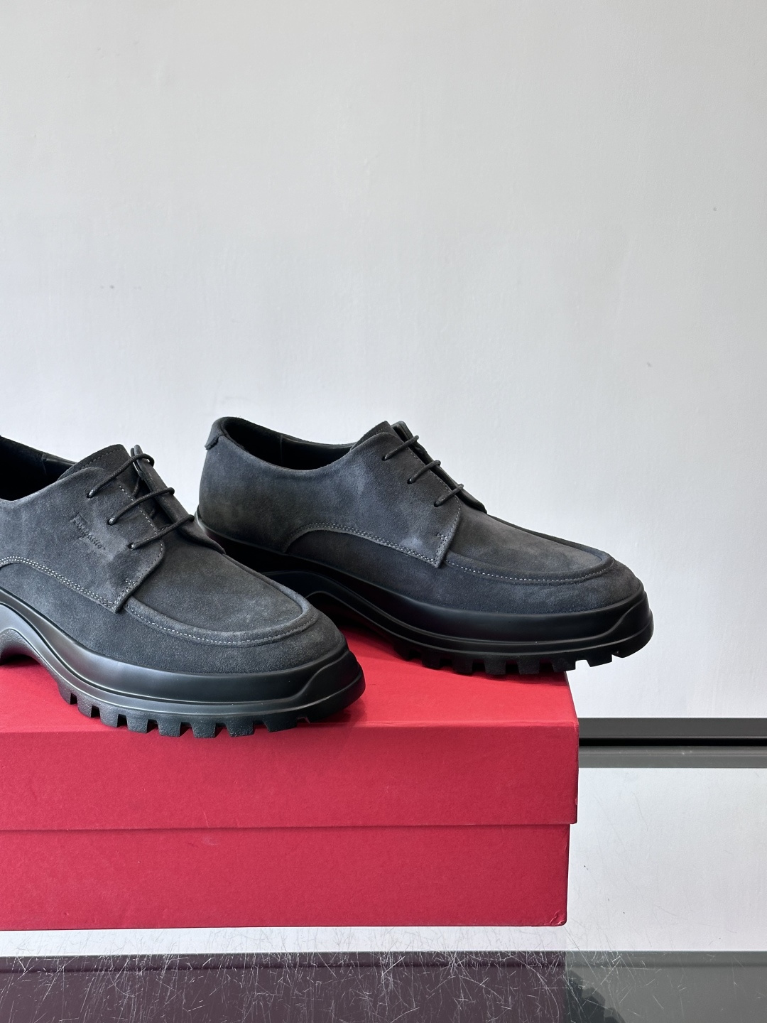 F🆕高端男士正装鞋休闲皮鞋，绅士臻享 型男必备 头层牛皮鞋面 皮质质感一览无余 小牛皮透气内里，橡胶大底