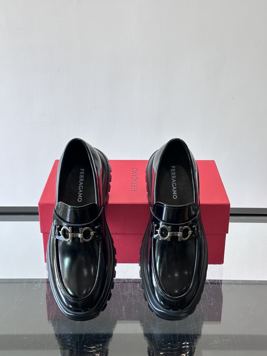 F🆕高端男士正装鞋休闲皮鞋，绅士臻享 型男必备 头层牛皮鞋面 皮质质感一览无余 小牛皮透气内里，橡胶大底