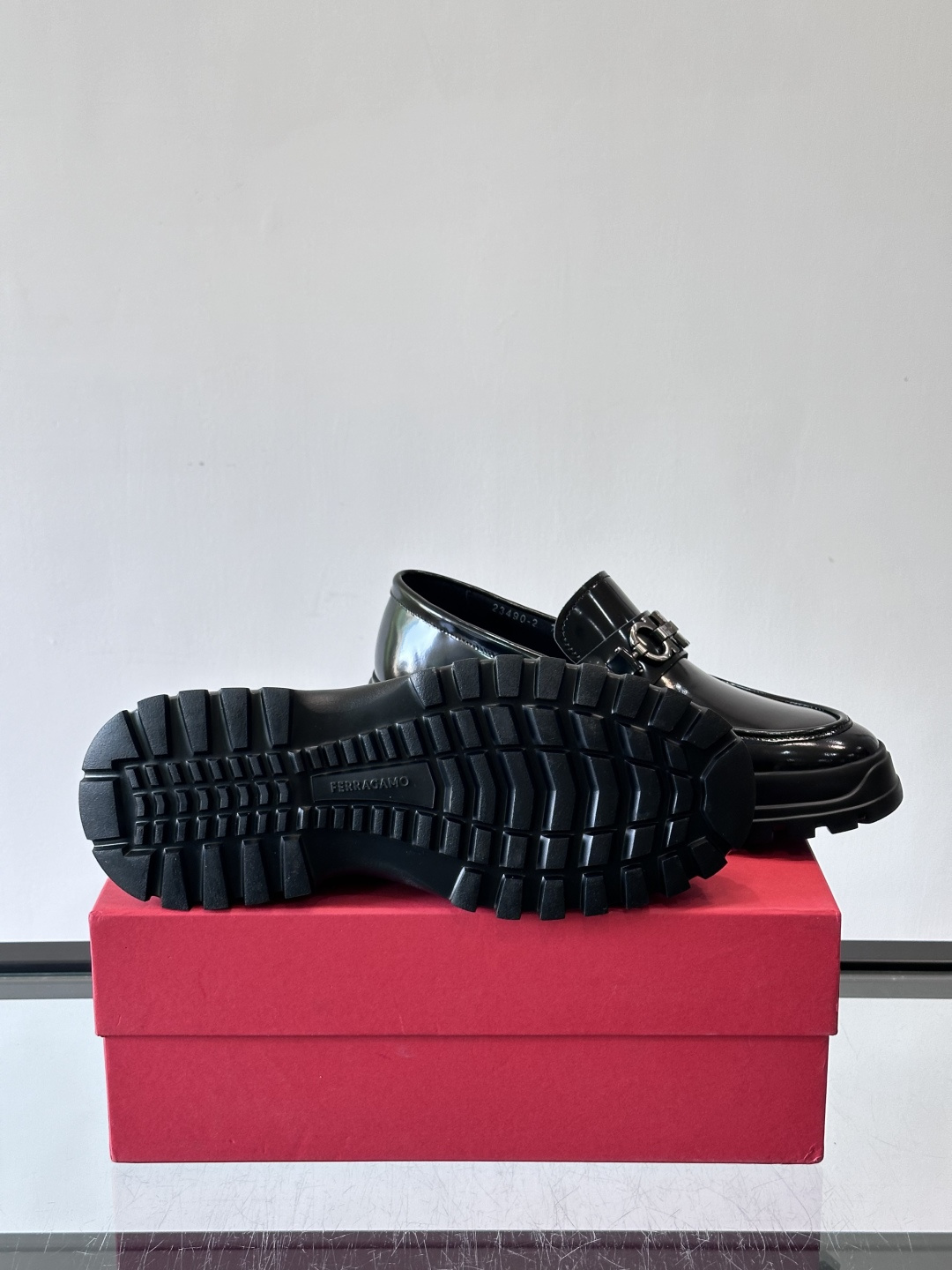 F🆕高端男士正装鞋休闲皮鞋，绅士臻享 型男必备 头层牛皮鞋面 皮质质感一览无余 小牛皮透气内里，橡胶大底