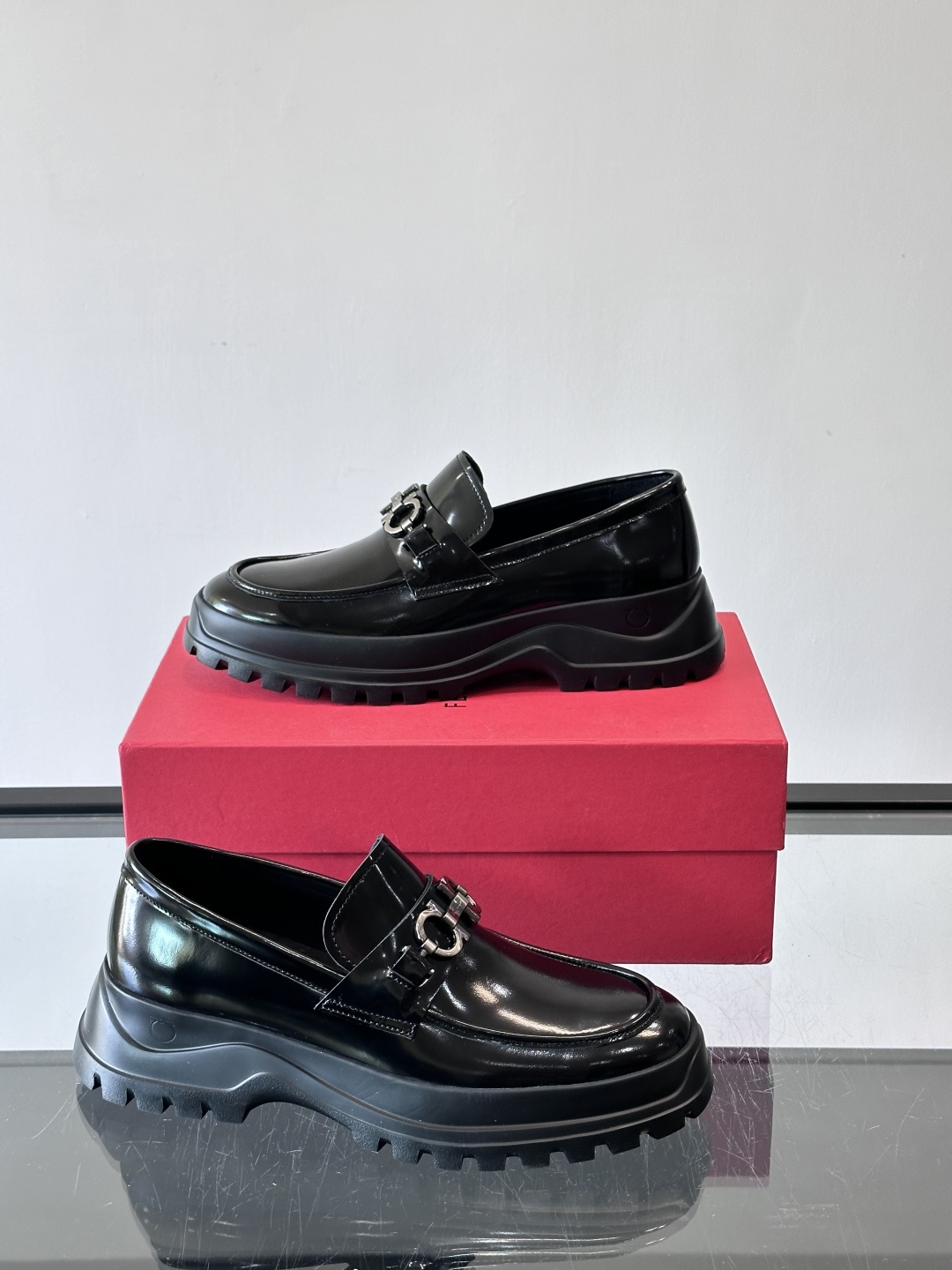 F🆕高端男士正装鞋休闲皮鞋，绅士臻享 型男必备 头层牛皮鞋面 皮质质感一览无余 小牛皮透气内里，橡胶大底