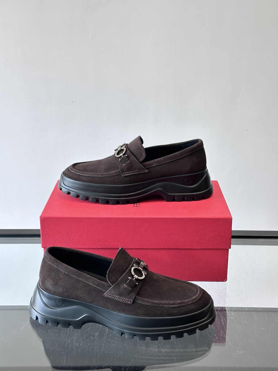 F🆕高端男士正装鞋休闲皮鞋，绅士臻享 型男必备 头层牛皮鞋面 皮质质感一览无余 小牛皮透气内里，橡胶大底