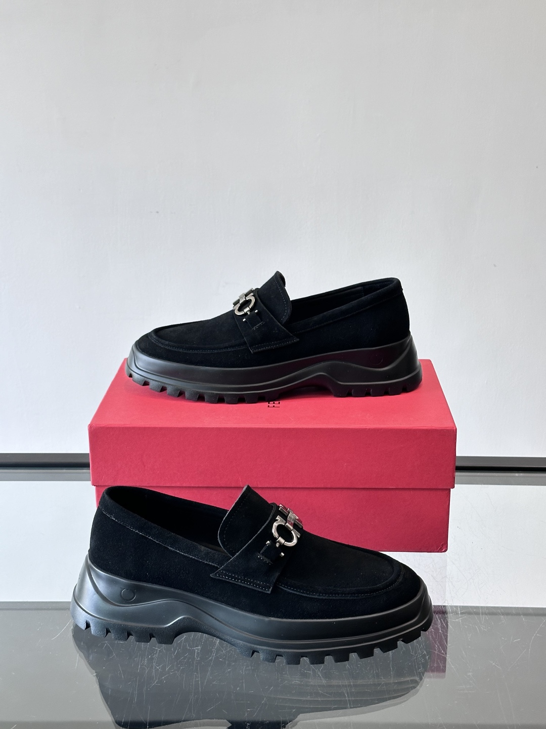 F🆕高端男士正装鞋休闲皮鞋，绅士臻享 型男必备 头层牛皮鞋面 皮质质感一览无余 小牛皮透气内里，橡胶大底