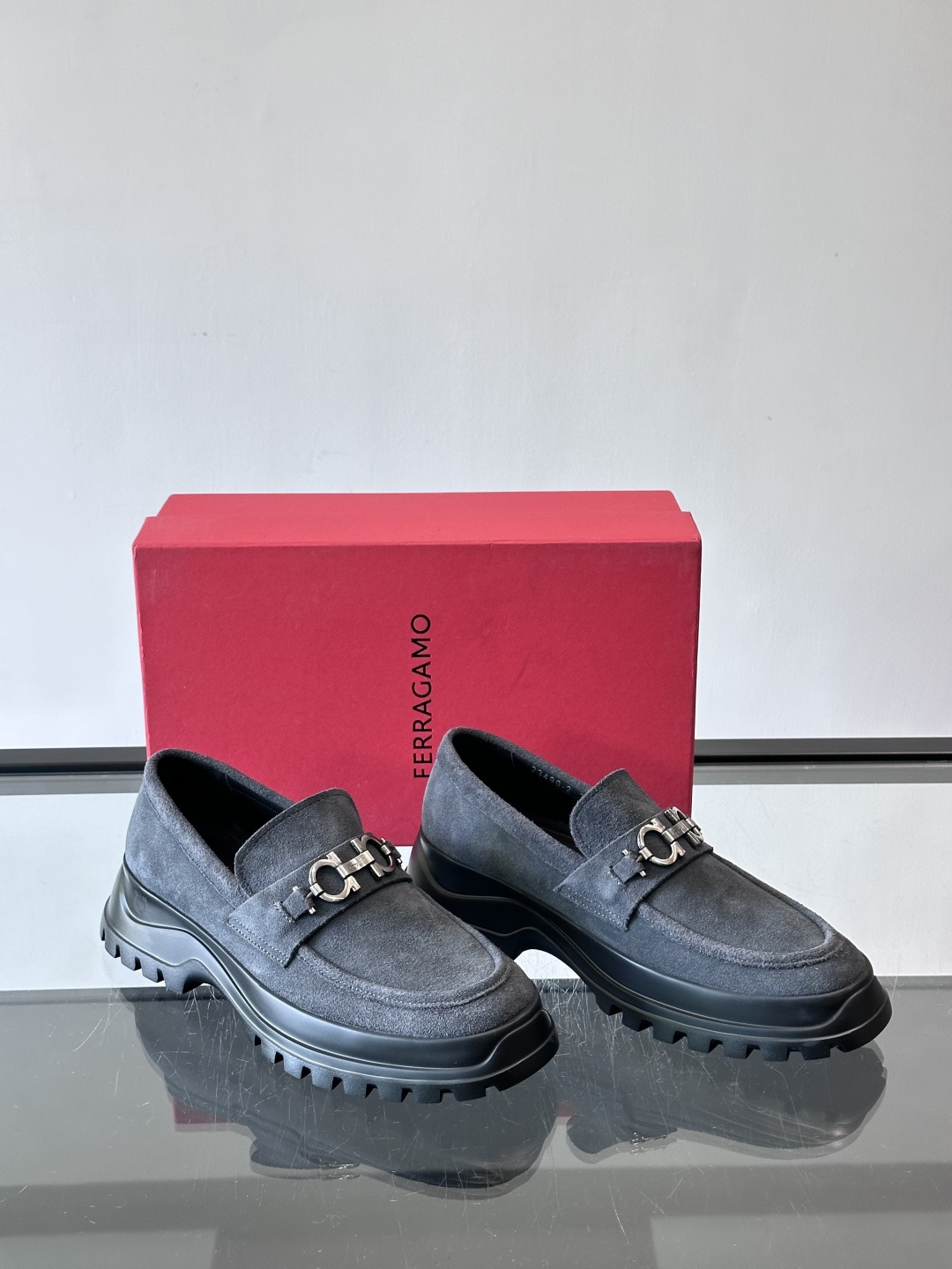 F🆕高端男士正装鞋休闲皮鞋，绅士臻享 型男必备 头层牛皮鞋面 皮质质感一览无余 小牛皮透气内里，橡胶大底