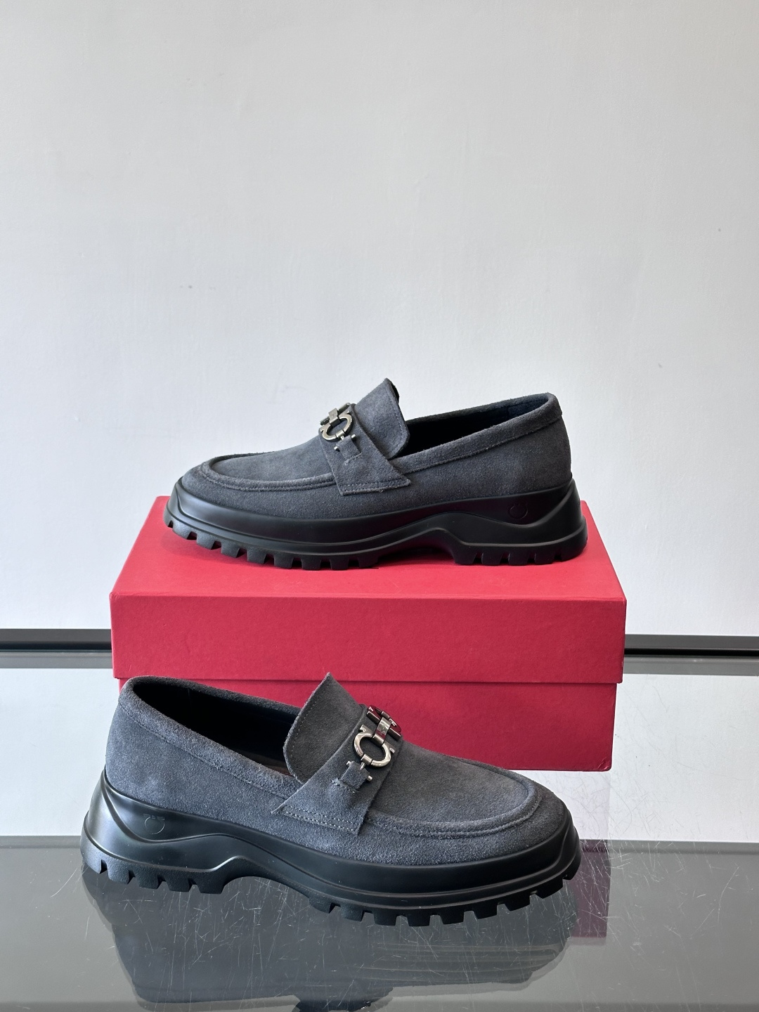 F🆕高端男士正装鞋休闲皮鞋，绅士臻享 型男必备 头层牛皮鞋面 皮质质感一览无余 小牛皮透气内里，橡胶大底