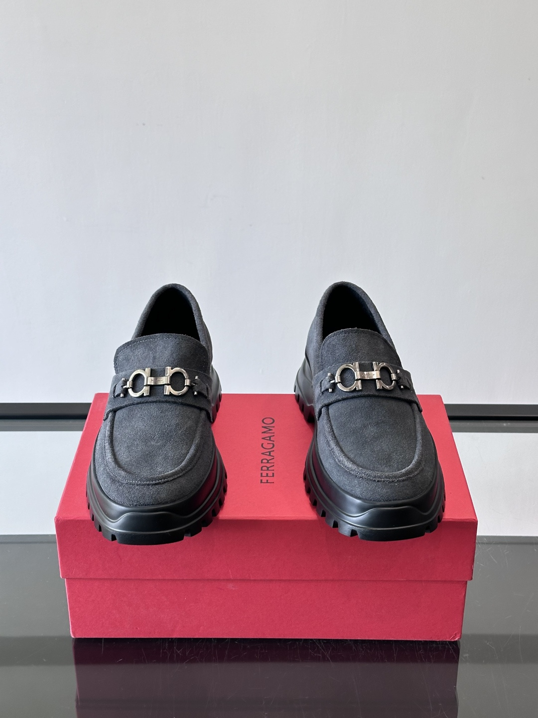 F🆕高端男士正装鞋休闲皮鞋，绅士臻享 型男必备 头层牛皮鞋面 皮质质感一览无余 小牛皮透气内里，橡胶大底