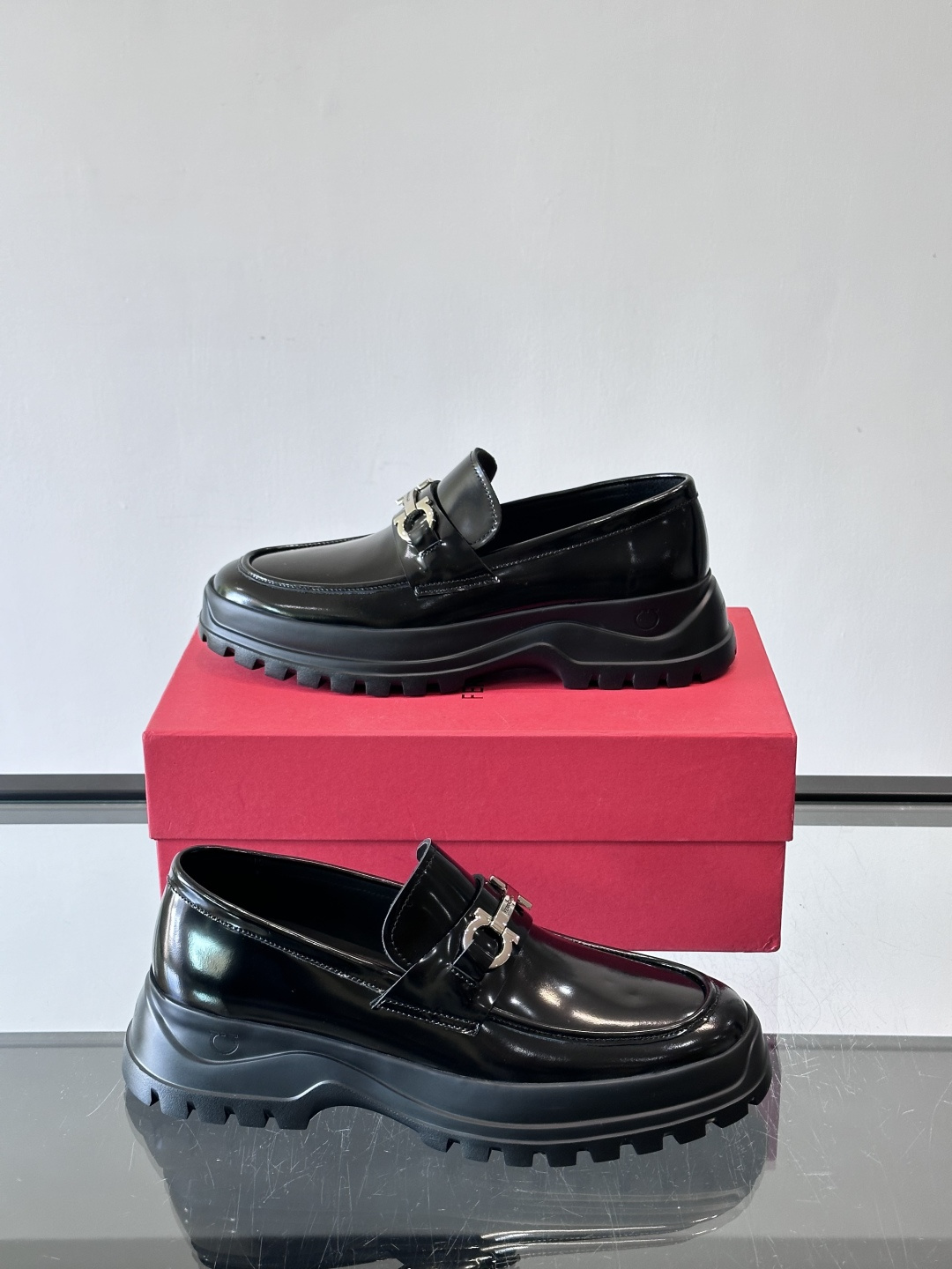 F🆕高端男士正装鞋休闲皮鞋，绅士臻享 型男必备 头层牛皮鞋面 皮质质感一览无余 小牛皮透气内里，橡胶大底