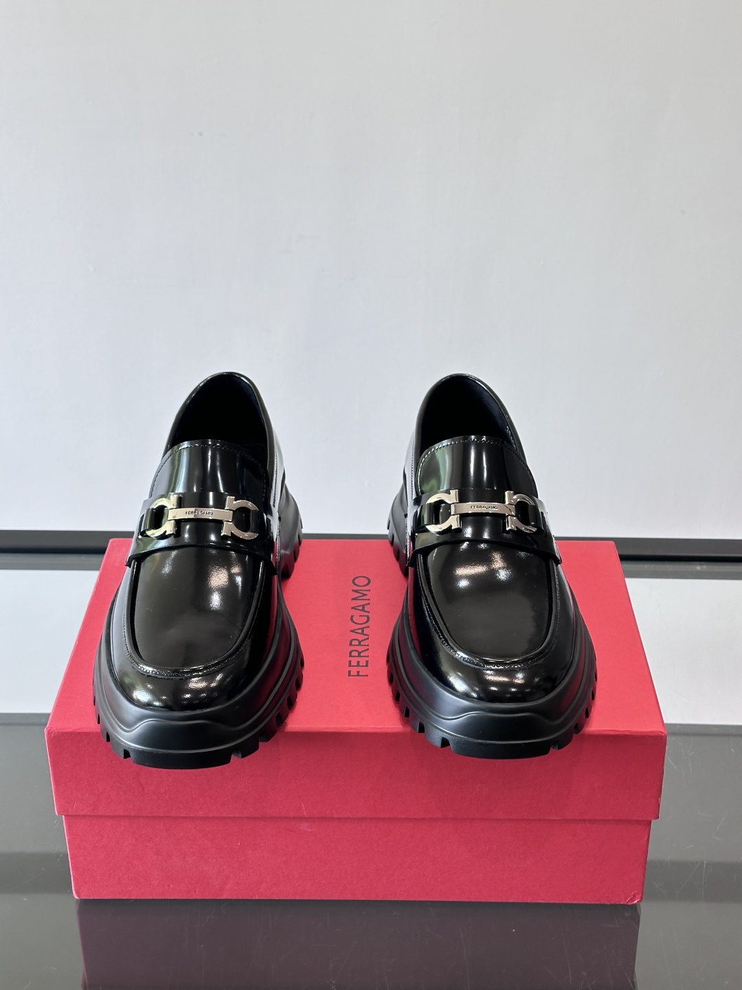 F🆕高端男士正装鞋休闲皮鞋，绅士臻享 型男必备 头层牛皮鞋面 皮质质感一览无余 小牛皮透气内里，橡胶大底