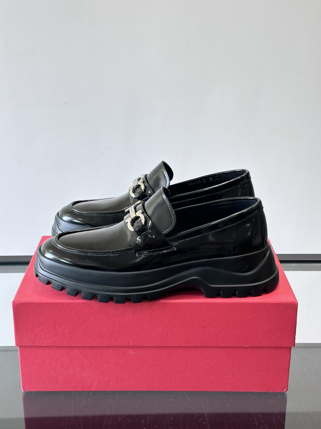 F🆕高端男士正装鞋休闲皮鞋，绅士臻享 型男必备 头层牛皮鞋面 皮质质感一览无余 小牛皮透气内里，橡胶大底