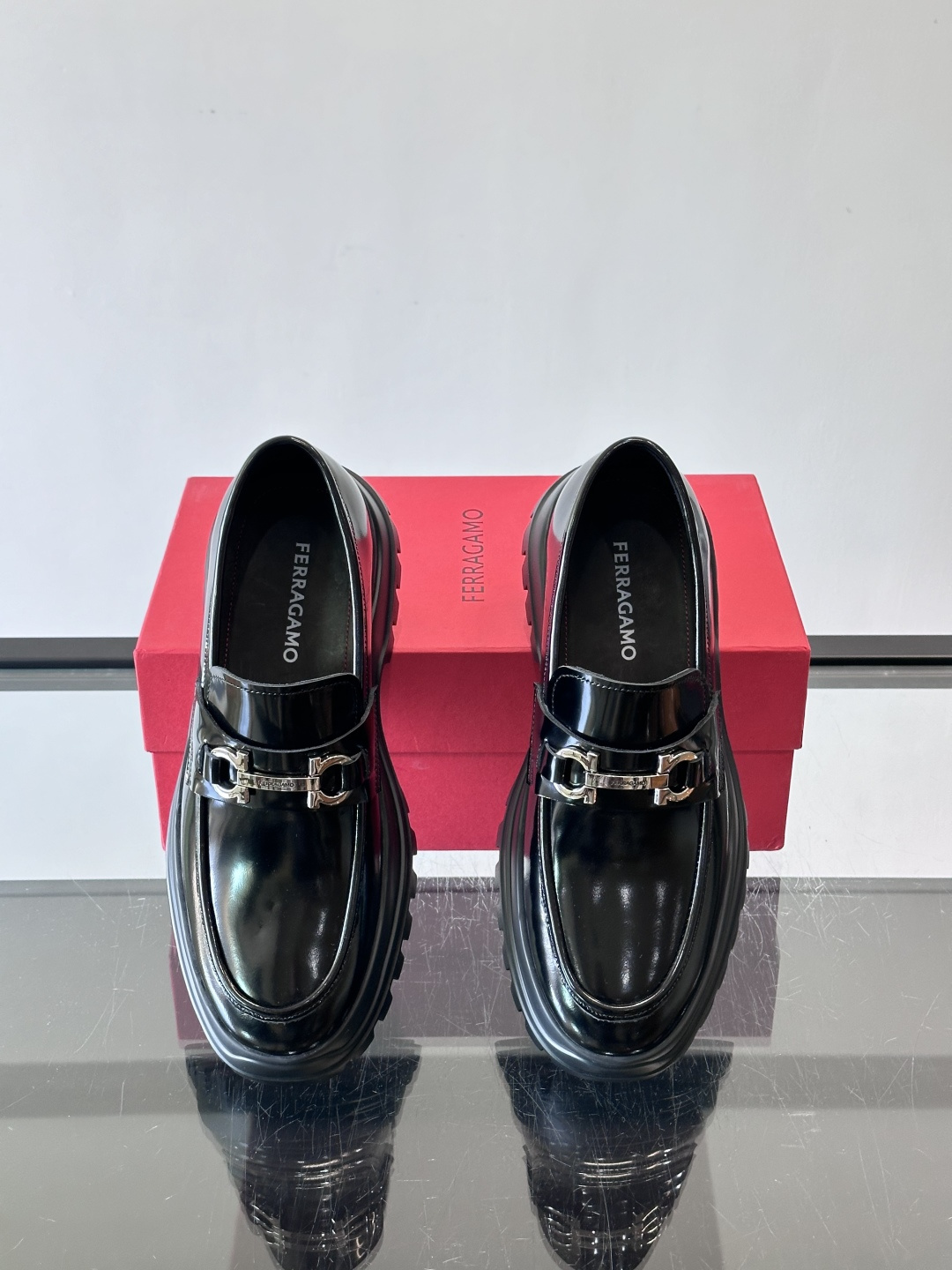 F🆕高端男士正装鞋休闲皮鞋，绅士臻享 型男必备 头层牛皮鞋面 皮质质感一览无余 小牛皮透气内里，橡胶大底