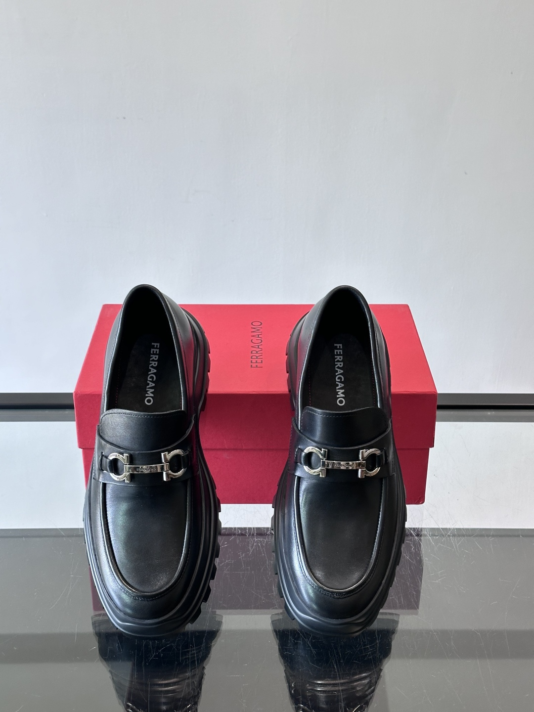 F🆕高端男士正装鞋休闲皮鞋，绅士臻享 型男必备 头层牛皮鞋面 皮质质感一览无余 小牛皮透气内里，橡胶大底