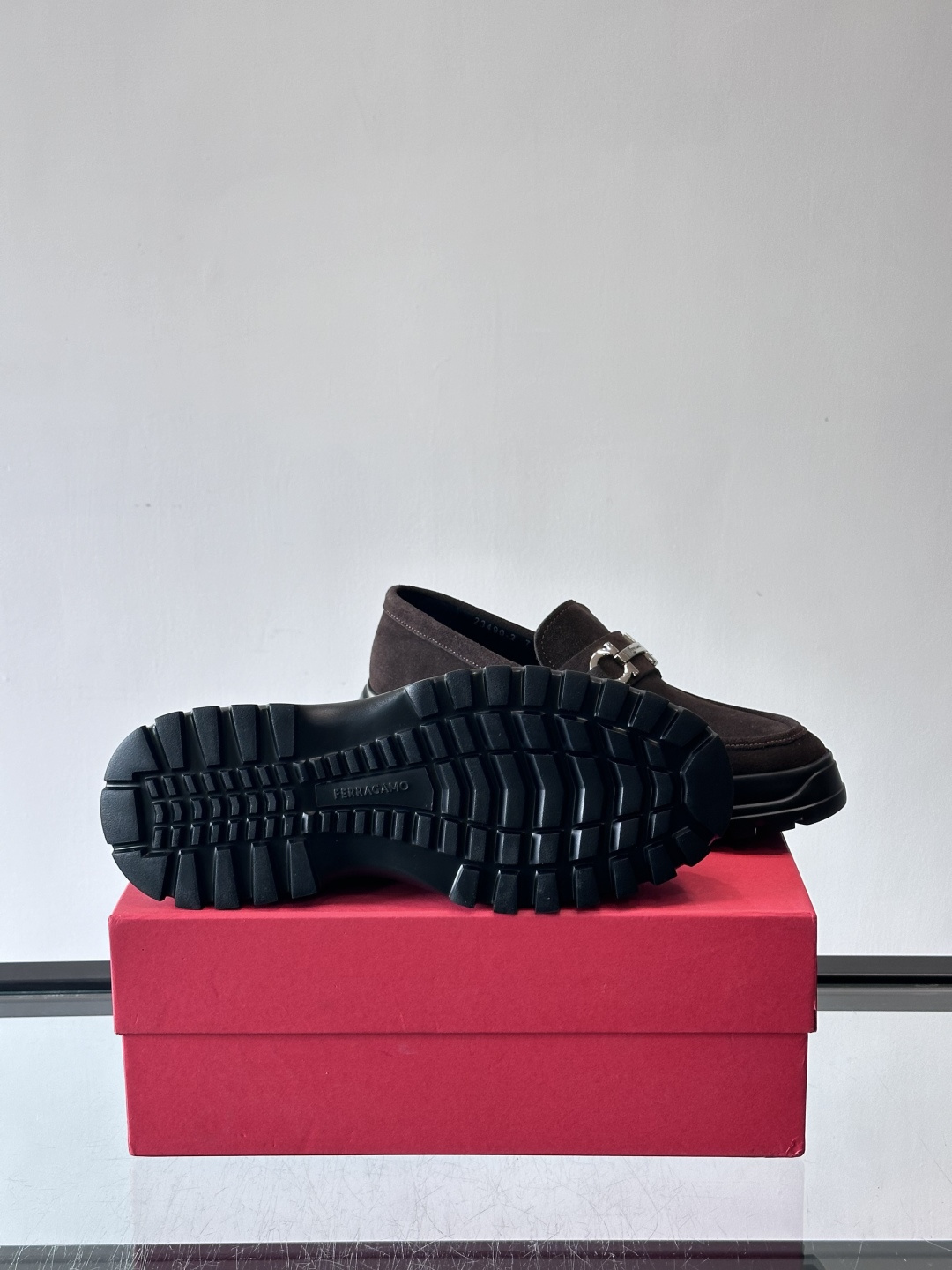 F🆕高端男士正装鞋休闲皮鞋，绅士臻享 型男必备 头层牛皮鞋面 皮质质感一览无余 小牛皮透气内里，橡胶大底