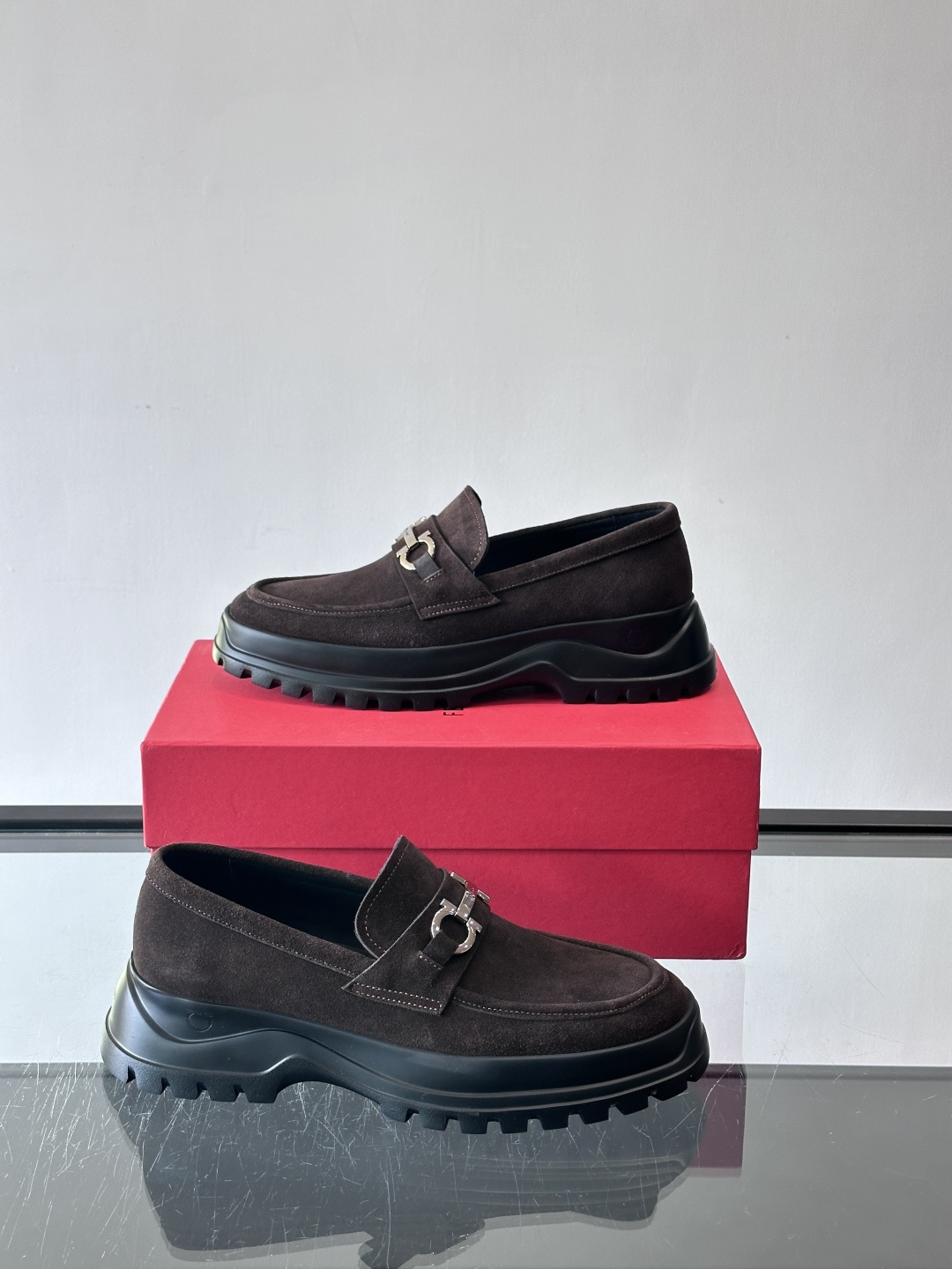 F🆕高端男士正装鞋休闲皮鞋，绅士臻享 型男必备 头层牛皮鞋面 皮质质感一览无余 小牛皮透气内里，橡胶大底