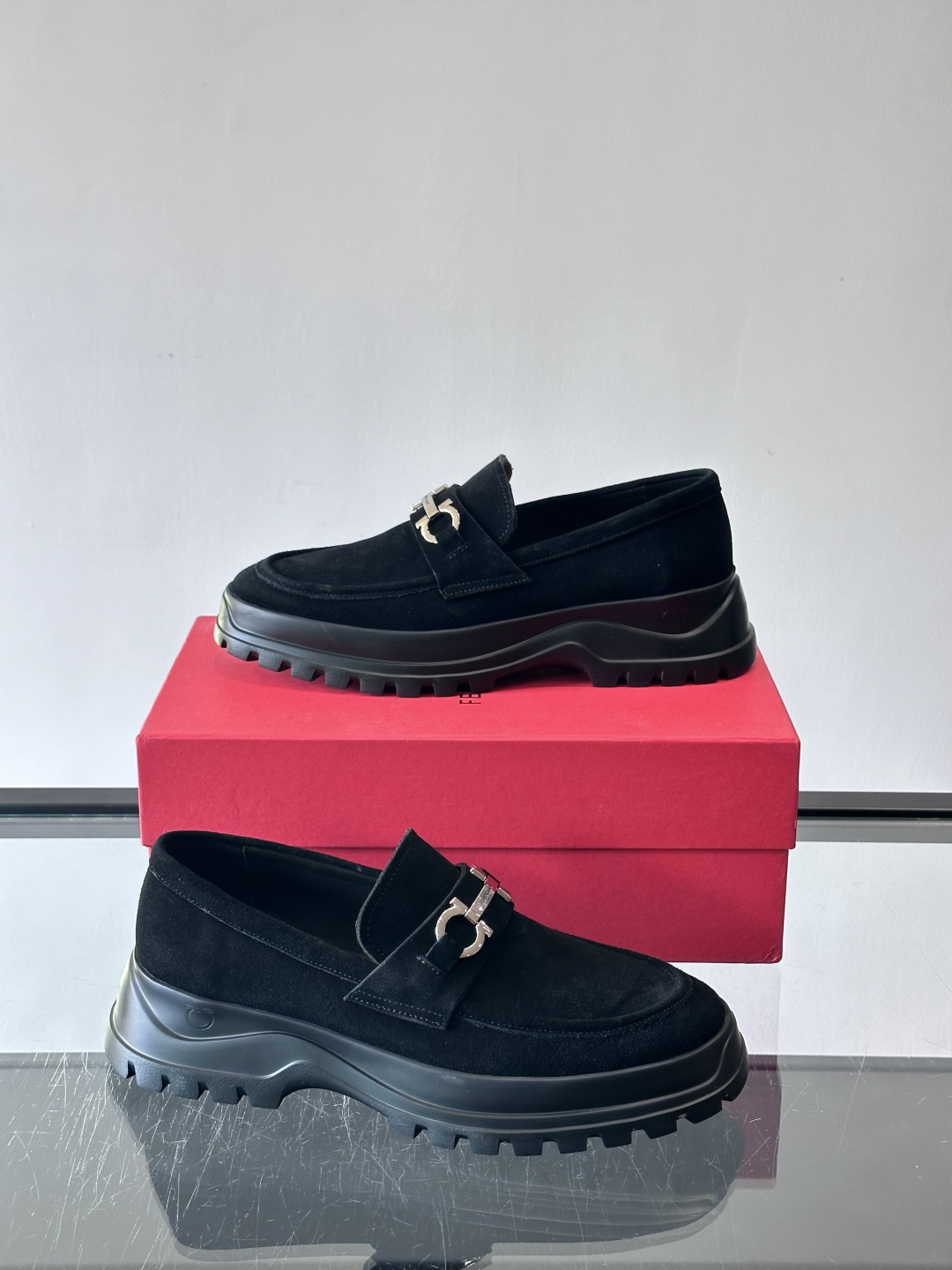 F🆕高端男士正装鞋休闲皮鞋，绅士臻享 型男必备 头层牛皮鞋面 皮质质感一览无余 小牛皮透气内里，橡胶大底