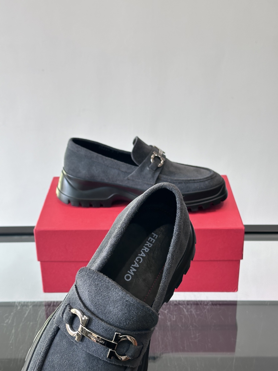 F🆕高端男士正装鞋休闲皮鞋，绅士臻享 型男必备 头层牛皮鞋面 皮质质感一览无余 小牛皮透气内里，橡胶大底