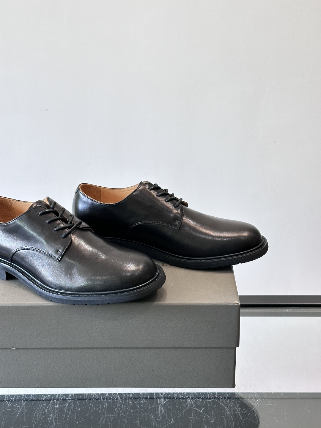 Brunello Cucinelli 高端男士休闲皮鞋，原版进口皮料打造，此款鞋型堪称经典，永不过时！真