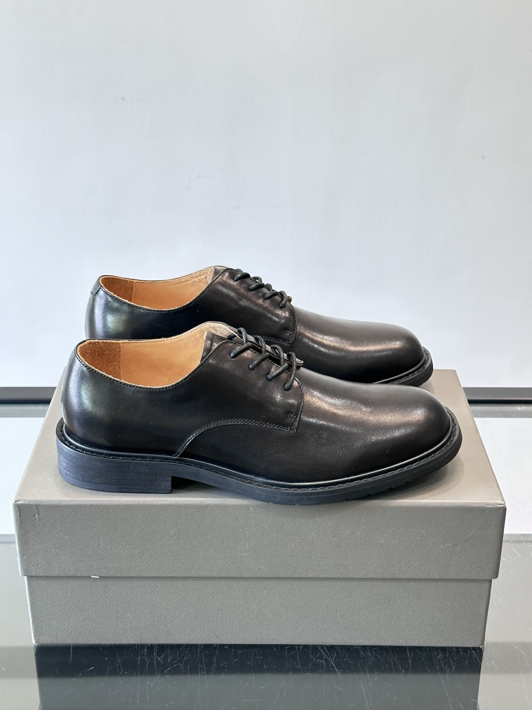 Brunello Cucinelli 高端男士休闲皮鞋，原版进口皮料打造，此款鞋型堪称经典，永不过时！真