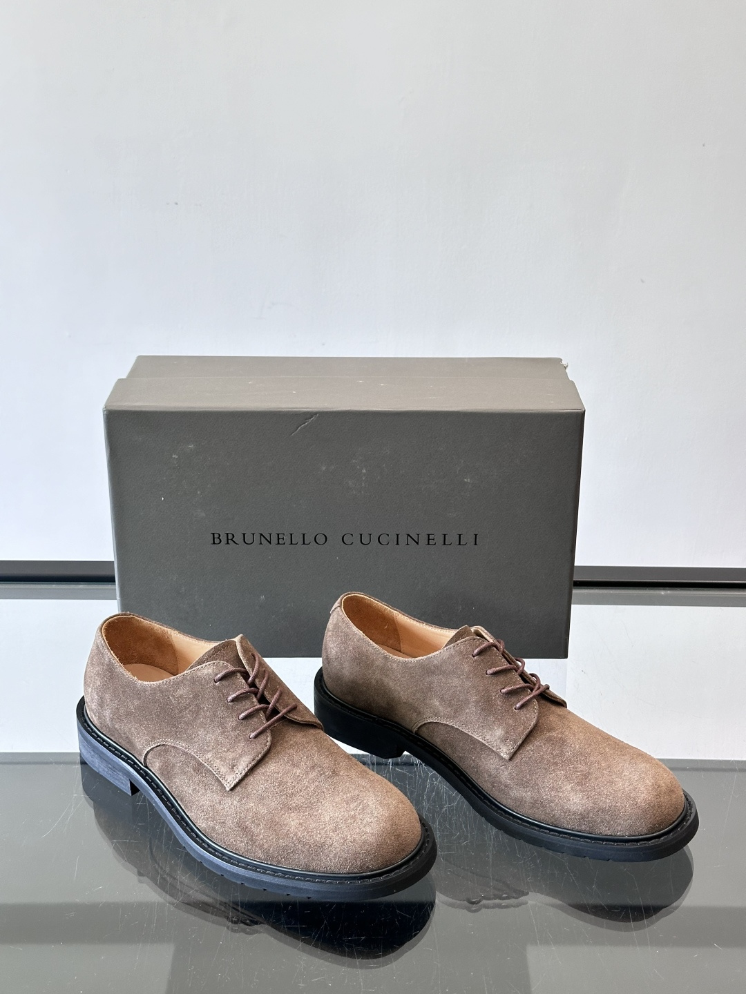 Brunello Cucinelli 高端男士休闲皮鞋，原版进口皮料打造，此款鞋型堪称经典，永不过时！真