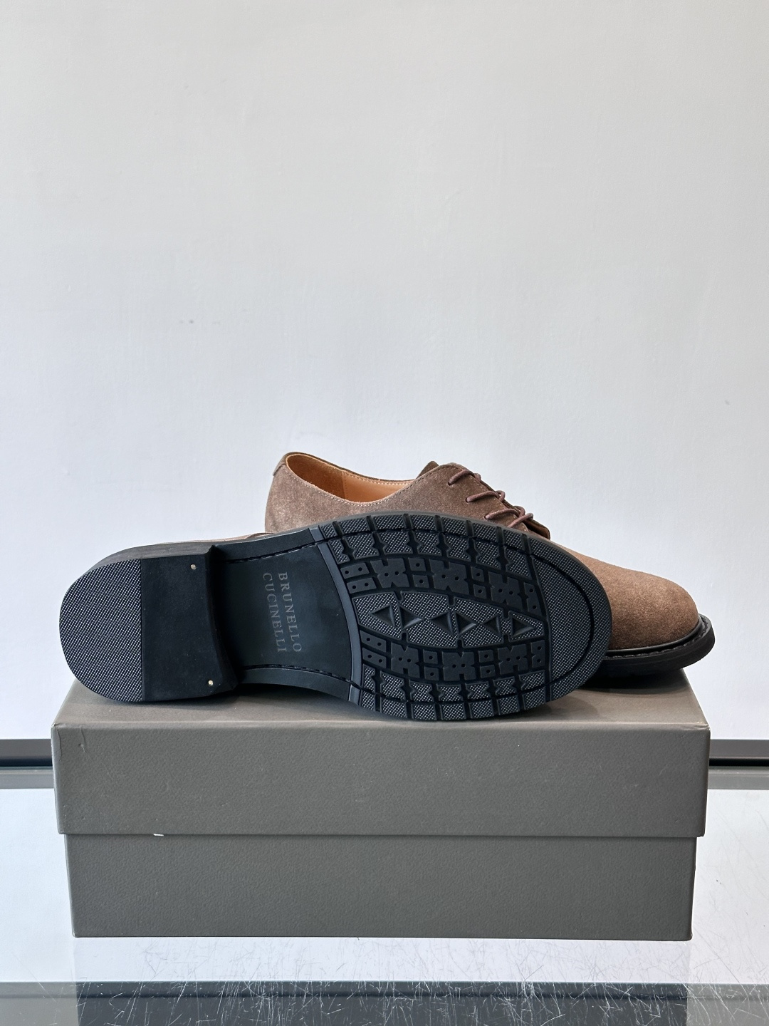 Brunello Cucinelli 高端男士休闲皮鞋，原版进口皮料打造，此款鞋型堪称经典，永不过时！真