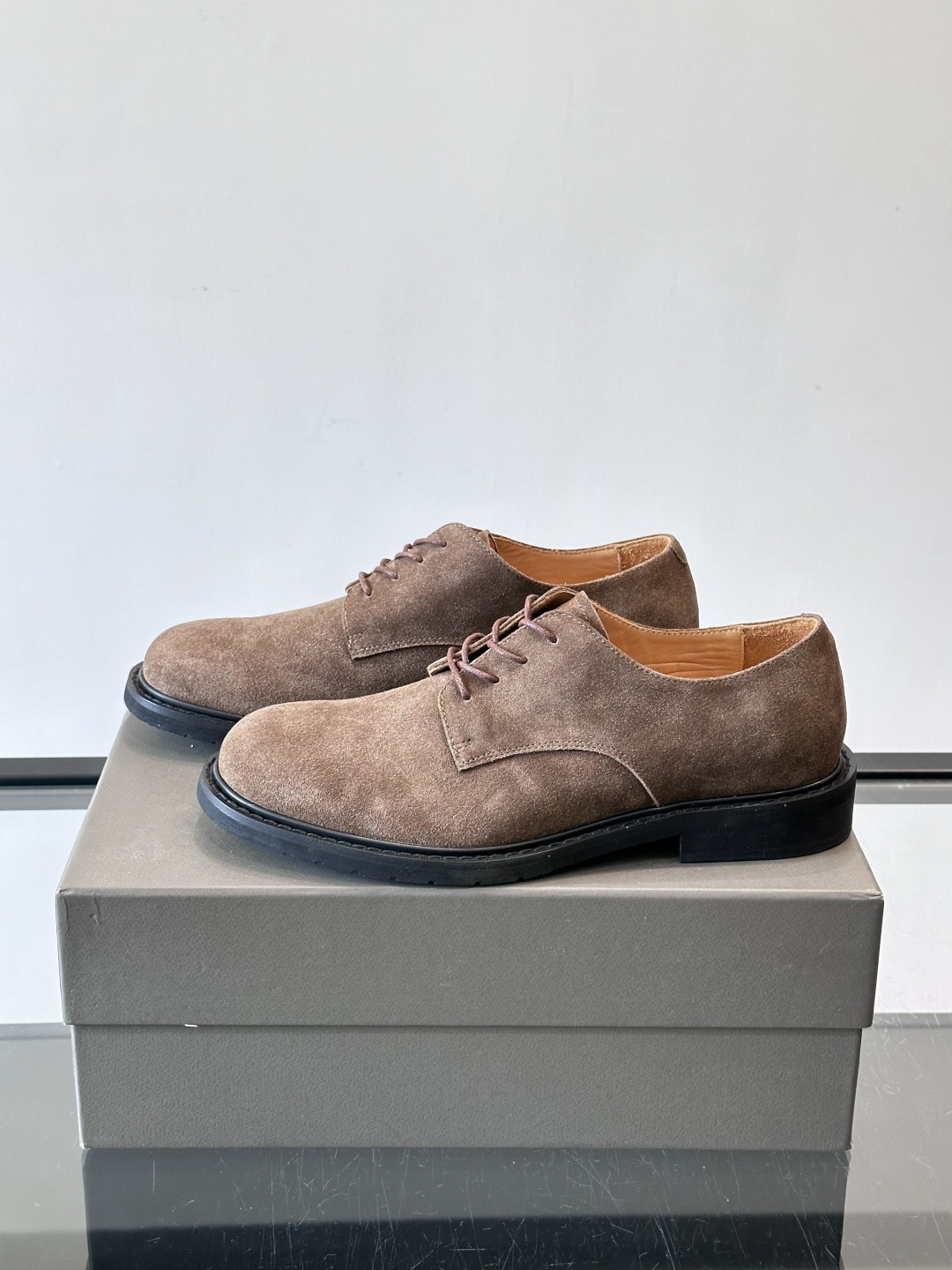 Brunello Cucinelli 高端男士休闲皮鞋，原版进口皮料打造，此款鞋型堪称经典，永不过时！真