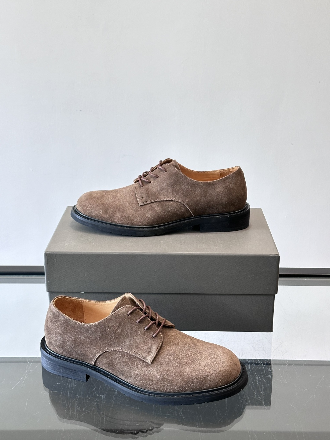 Brunello Cucinelli 高端男士休闲皮鞋，原版进口皮料打造，此款鞋型堪称经典，永不过时！真