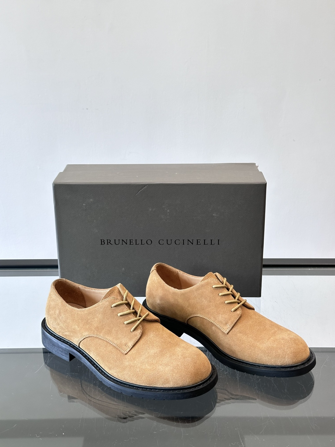 Brunello Cucinelli 高端男士休闲皮鞋，原版进口皮料打造，此款鞋型堪称经典，永不过时！真