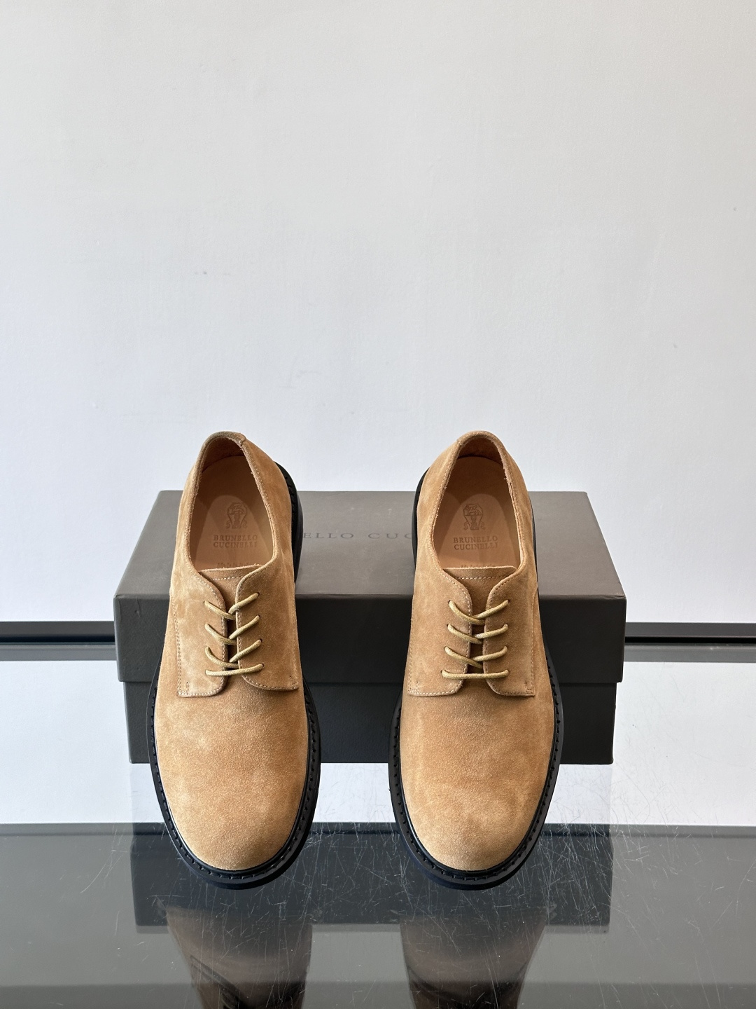 Brunello Cucinelli 高端男士休闲皮鞋，原版进口皮料打造，此款鞋型堪称经典，永不过时！真