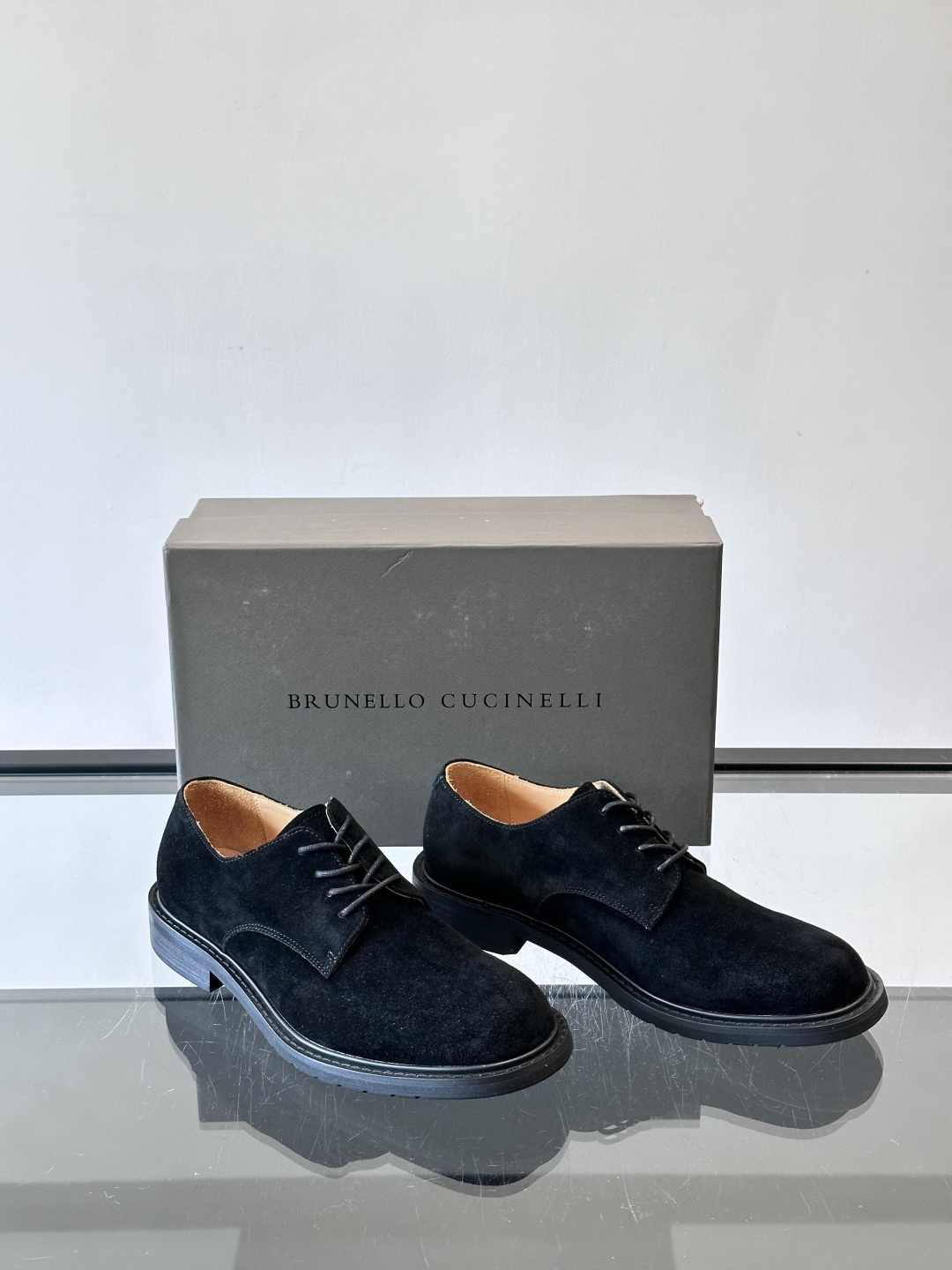 Brunello Cucinelli 高端男士休闲皮鞋，原版进口皮料打造，此款鞋型堪称经典，永不过时！真