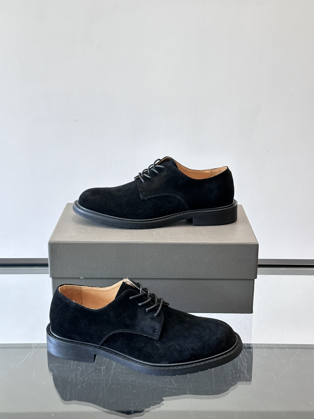 Brunello Cucinelli 高端男士休闲皮鞋，原版进口皮料打造，此款鞋型堪称经典，永不过时！真