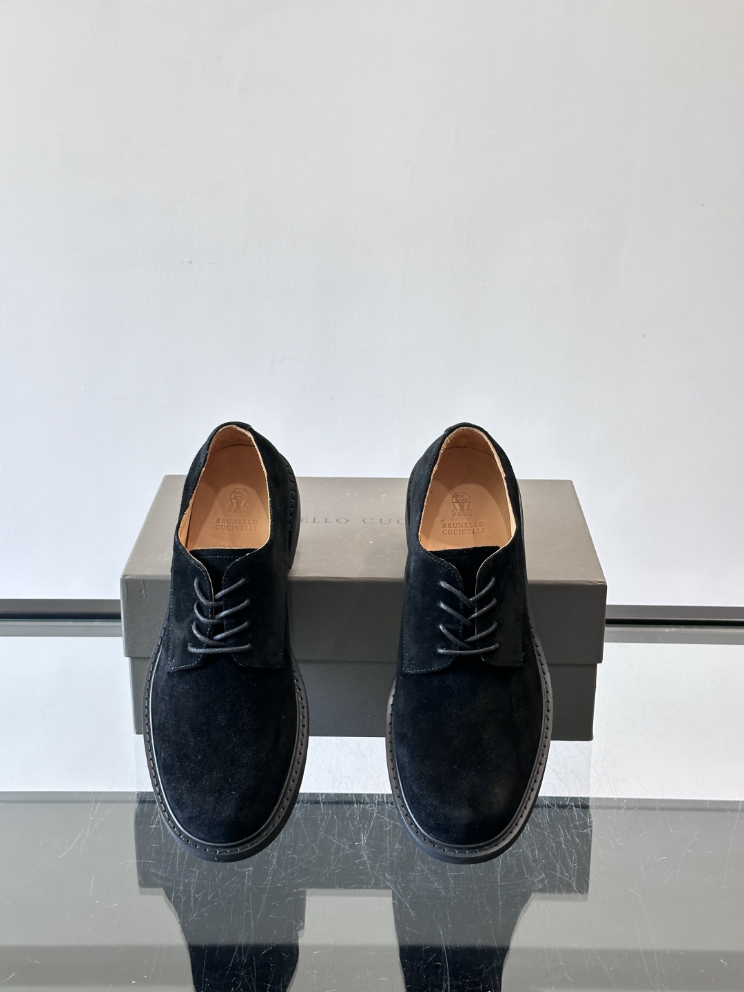 Brunello Cucinelli 高端男士休闲皮鞋，原版进口皮料打造，此款鞋型堪称经典，永不过时！真